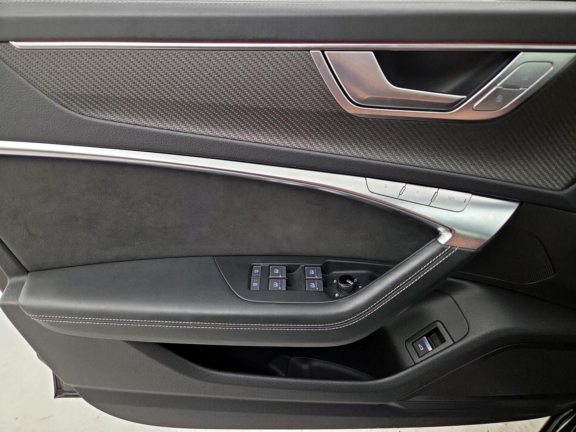 Thumbnail: 2022 Audi S6 - 12