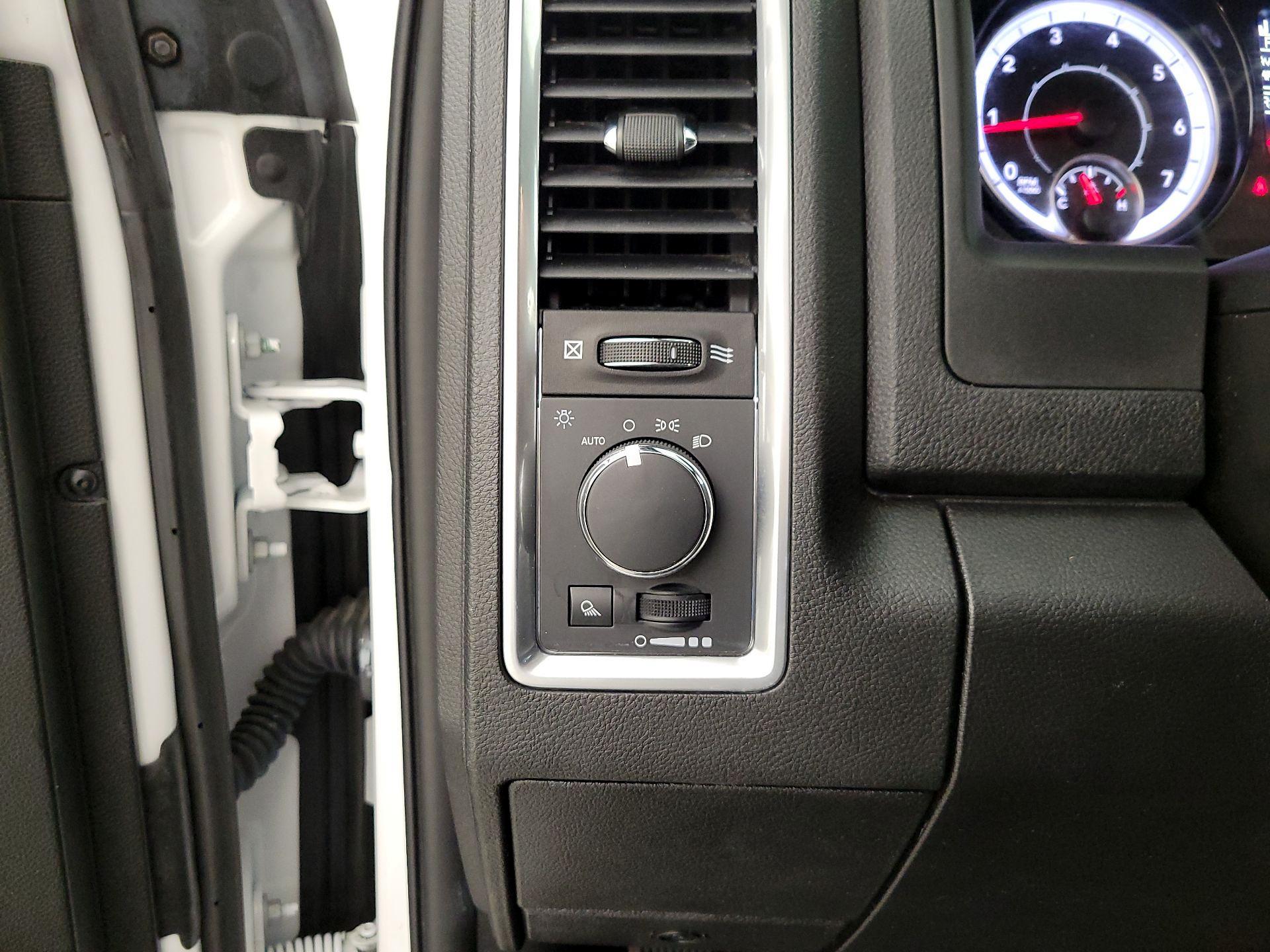 Thumbnail: 2024 RAM 1500 Classic - 13