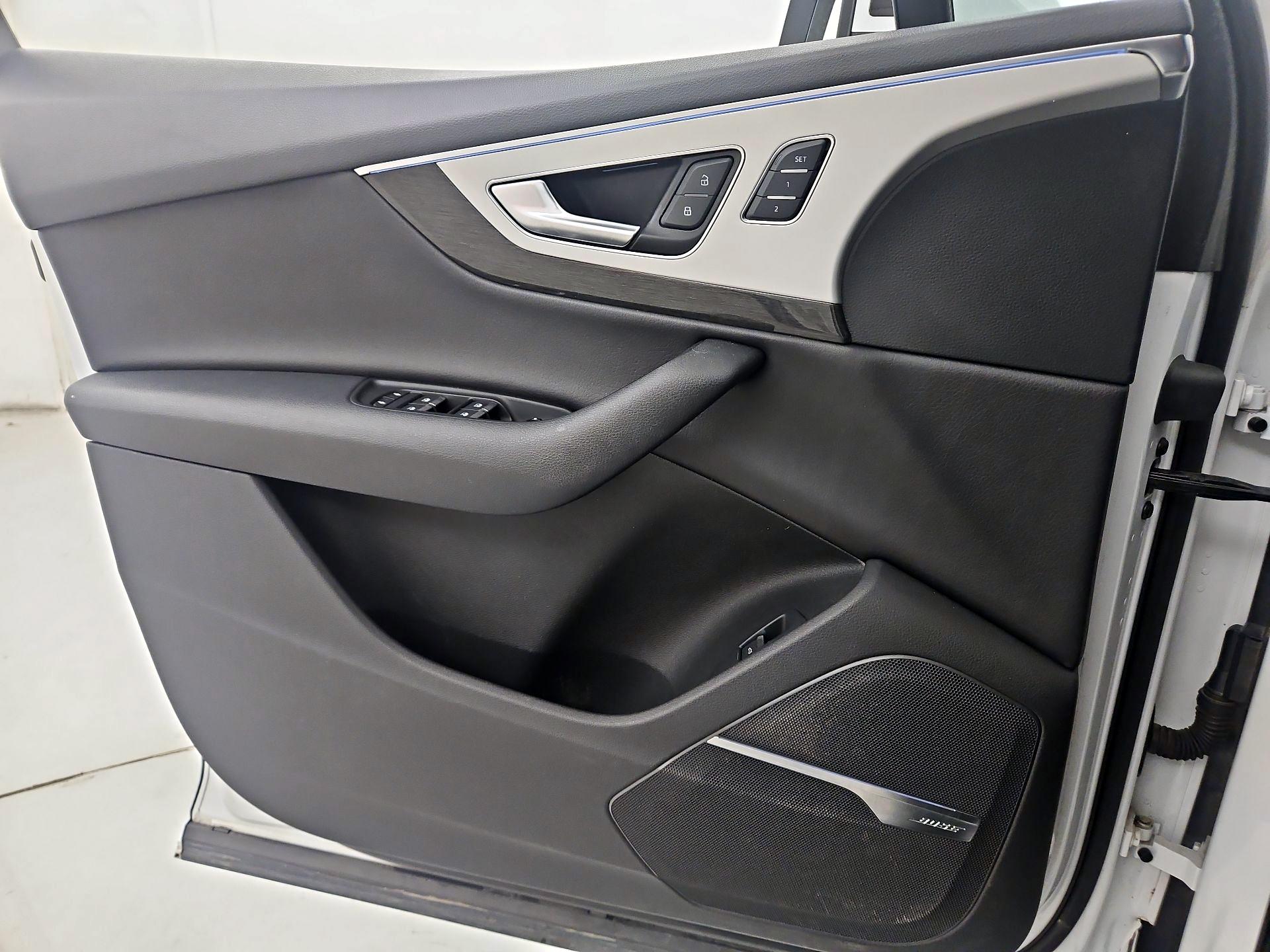 Thumbnail: 2019 Audi Q7 - 12