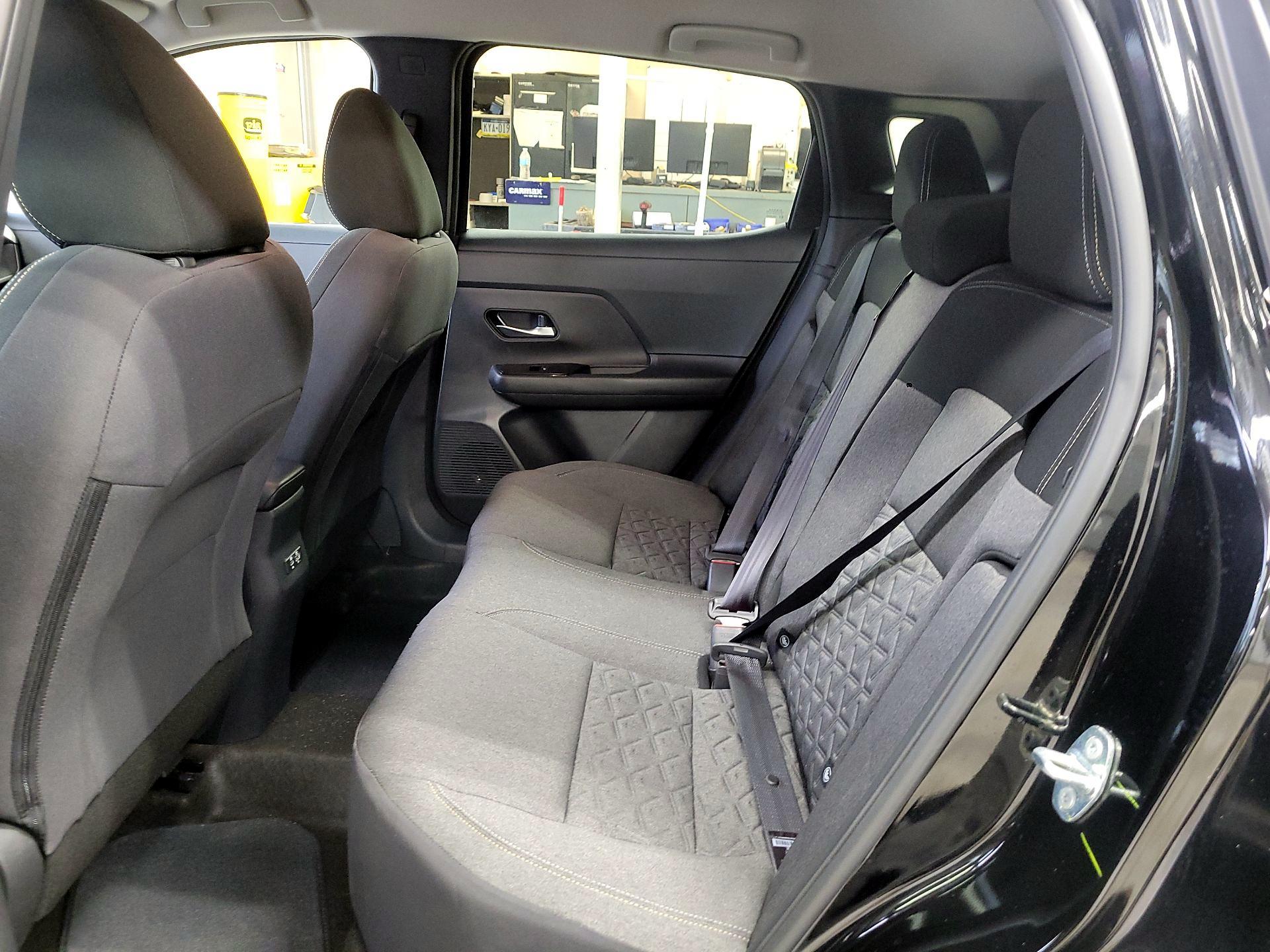 Thumbnail: 2025 Nissan Kicks - 16