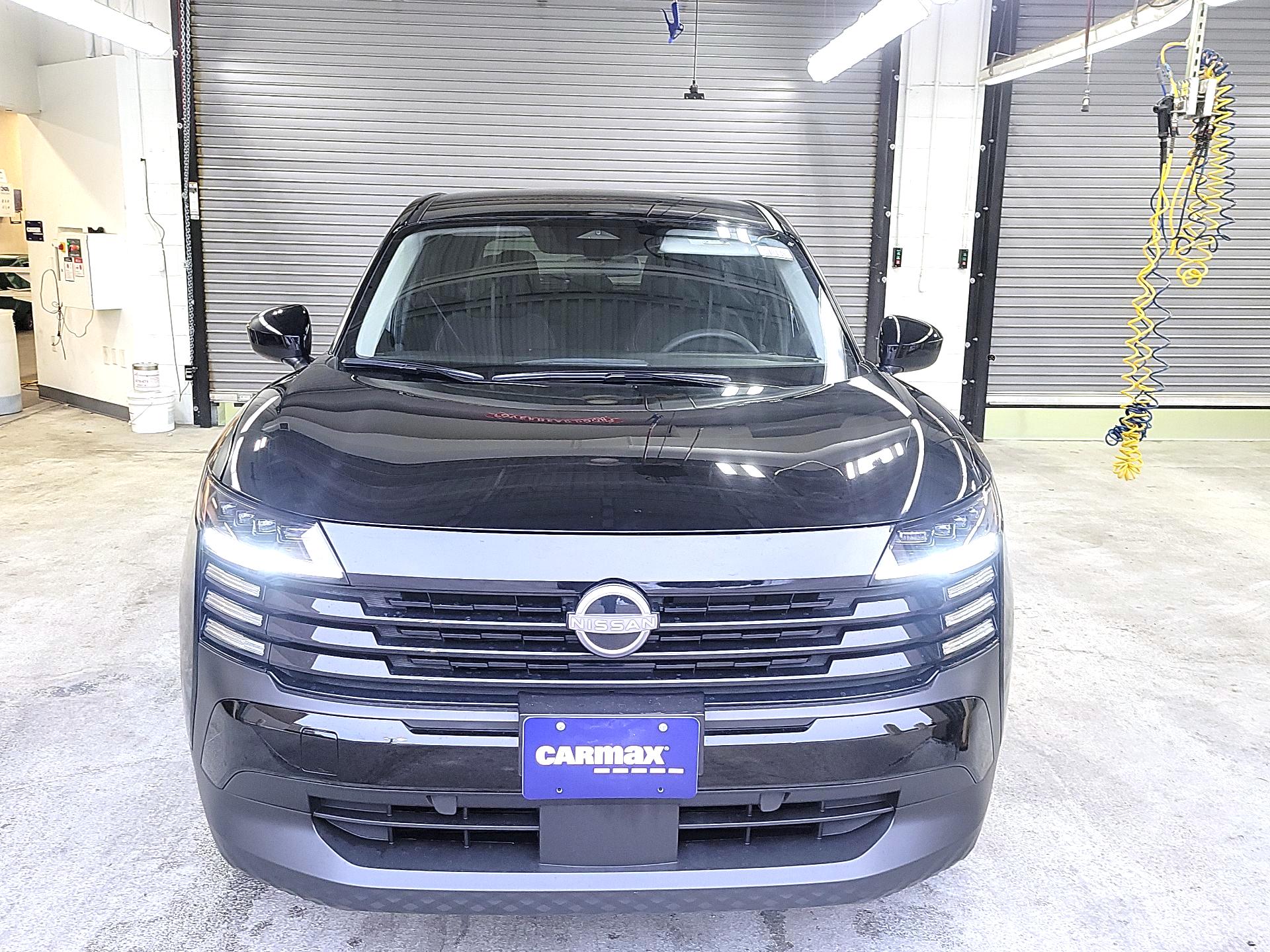 Thumbnail: 2025 Nissan Kicks - 2