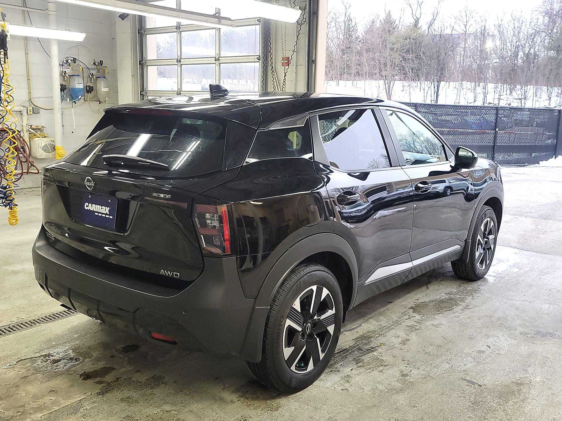 Thumbnail: 2025 Nissan Kicks - 5