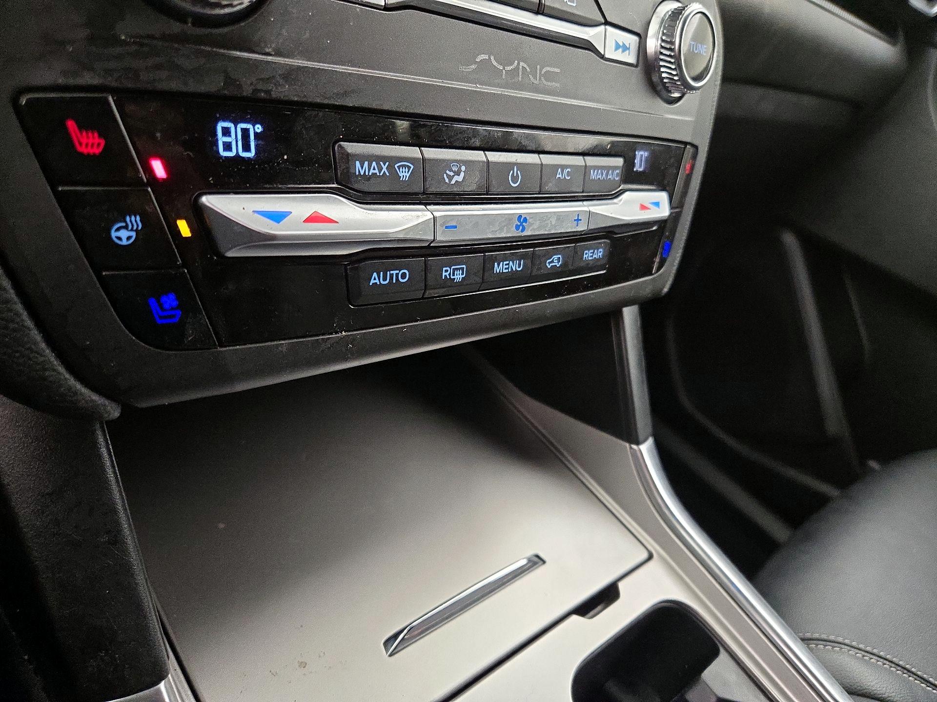 Thumbnail: 2020 Ford Explorer - 17