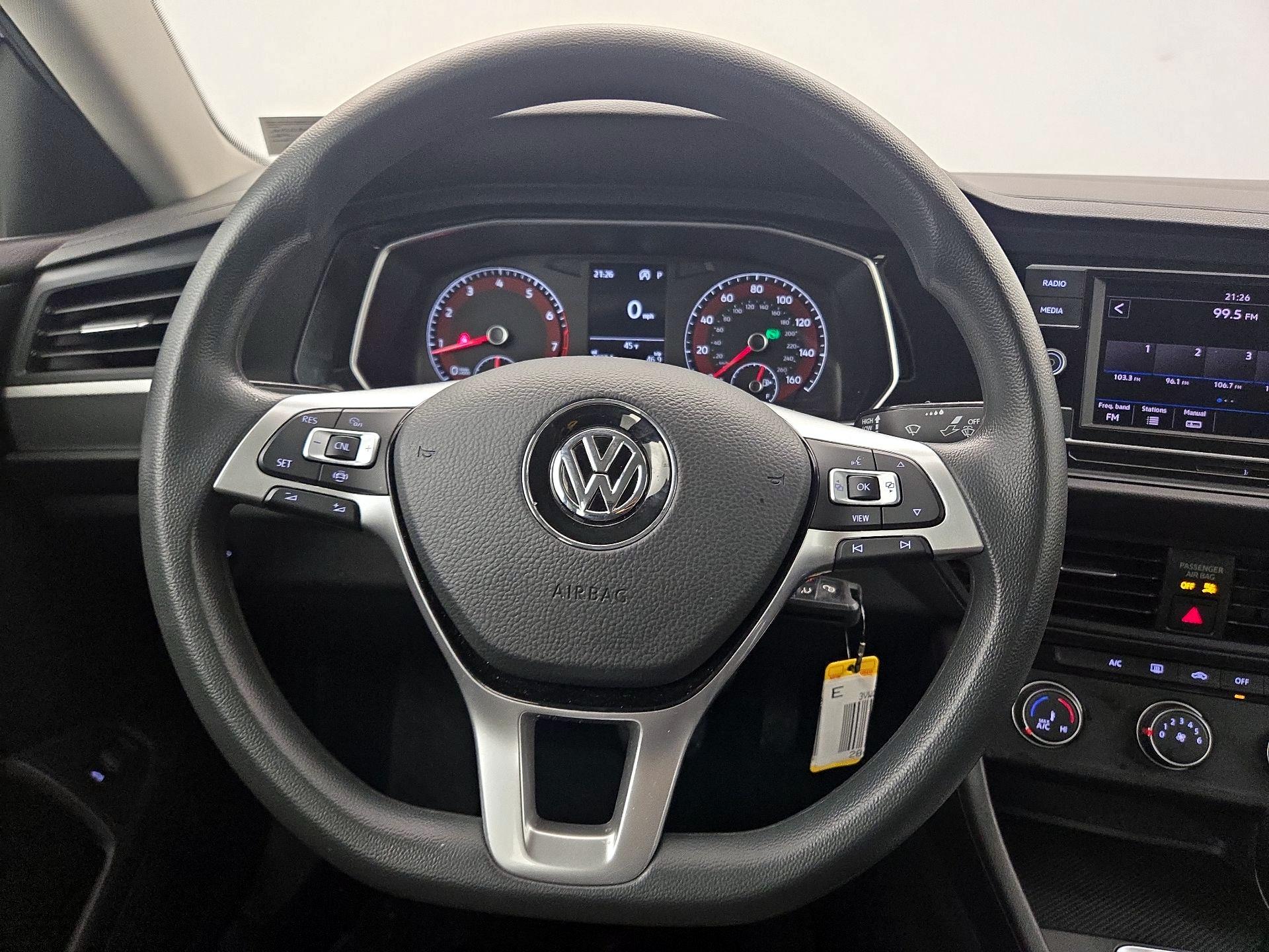 Thumbnail: 2019 Volkswagen Jetta - 10