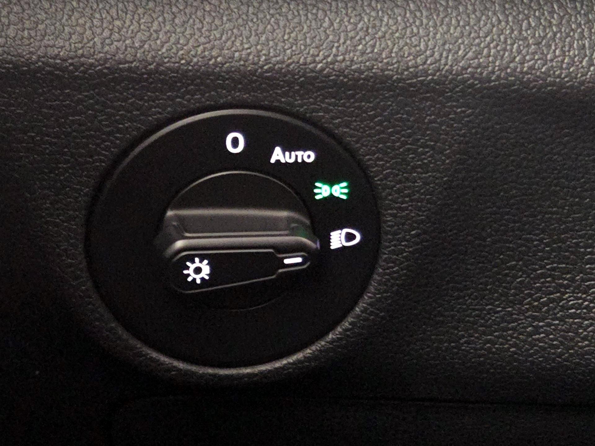 Thumbnail: 2019 Volkswagen Jetta - 13