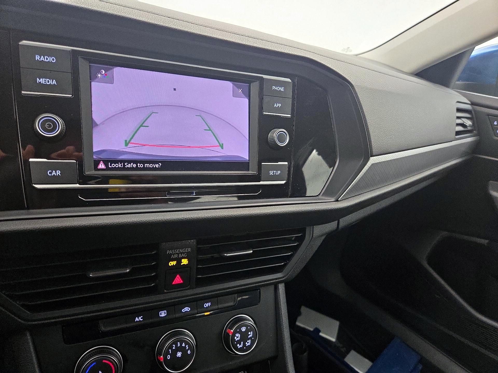 Thumbnail: 2019 Volkswagen Jetta - 14