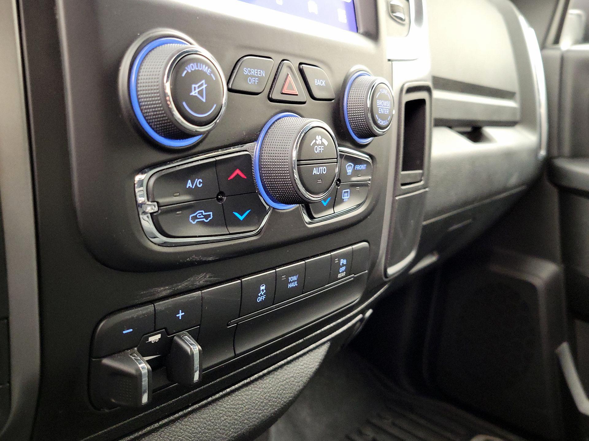 Thumbnail: 2022 RAM 1500 Classic - 16