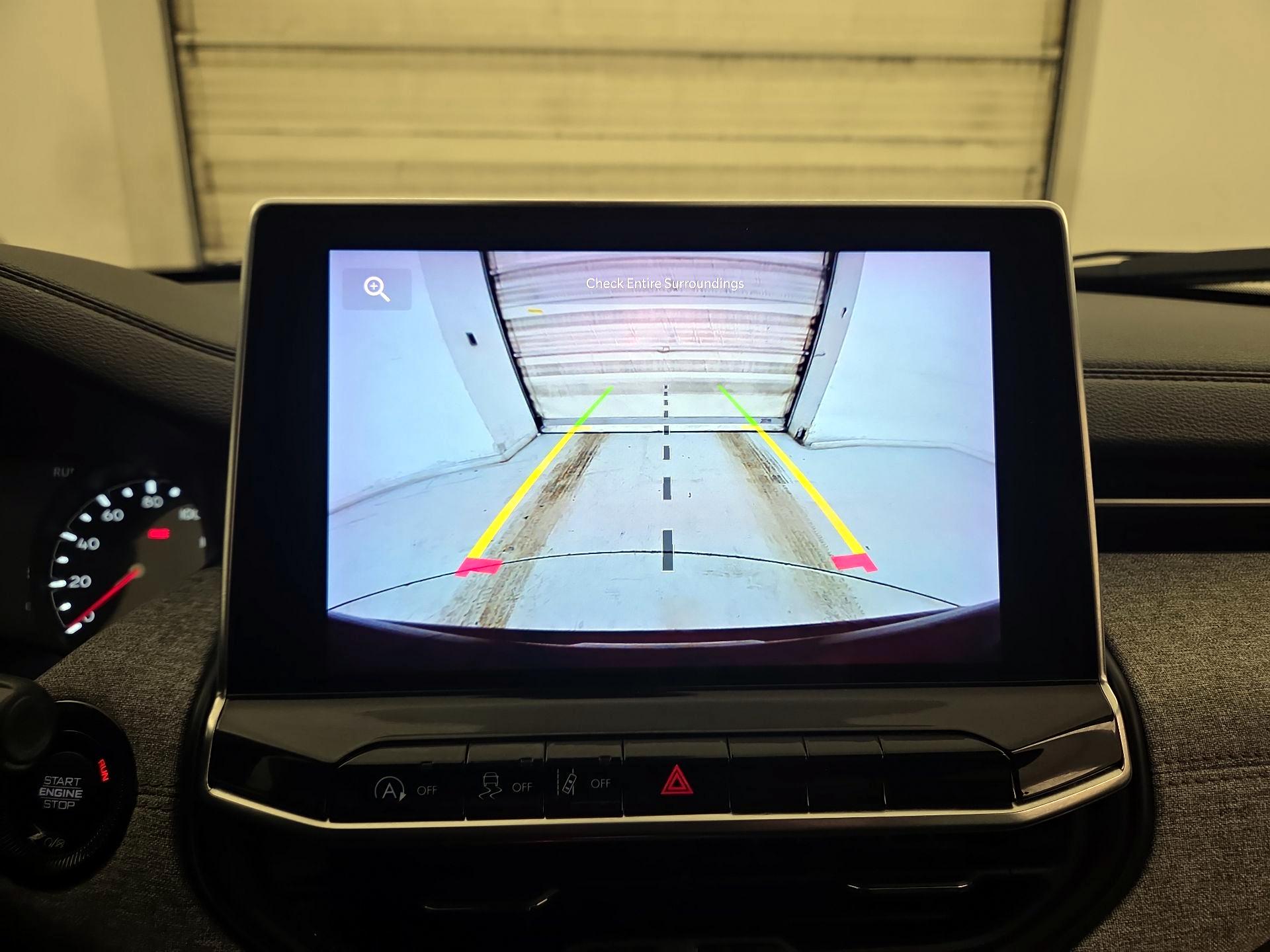 Thumbnail: 2022 Jeep Compass - 14