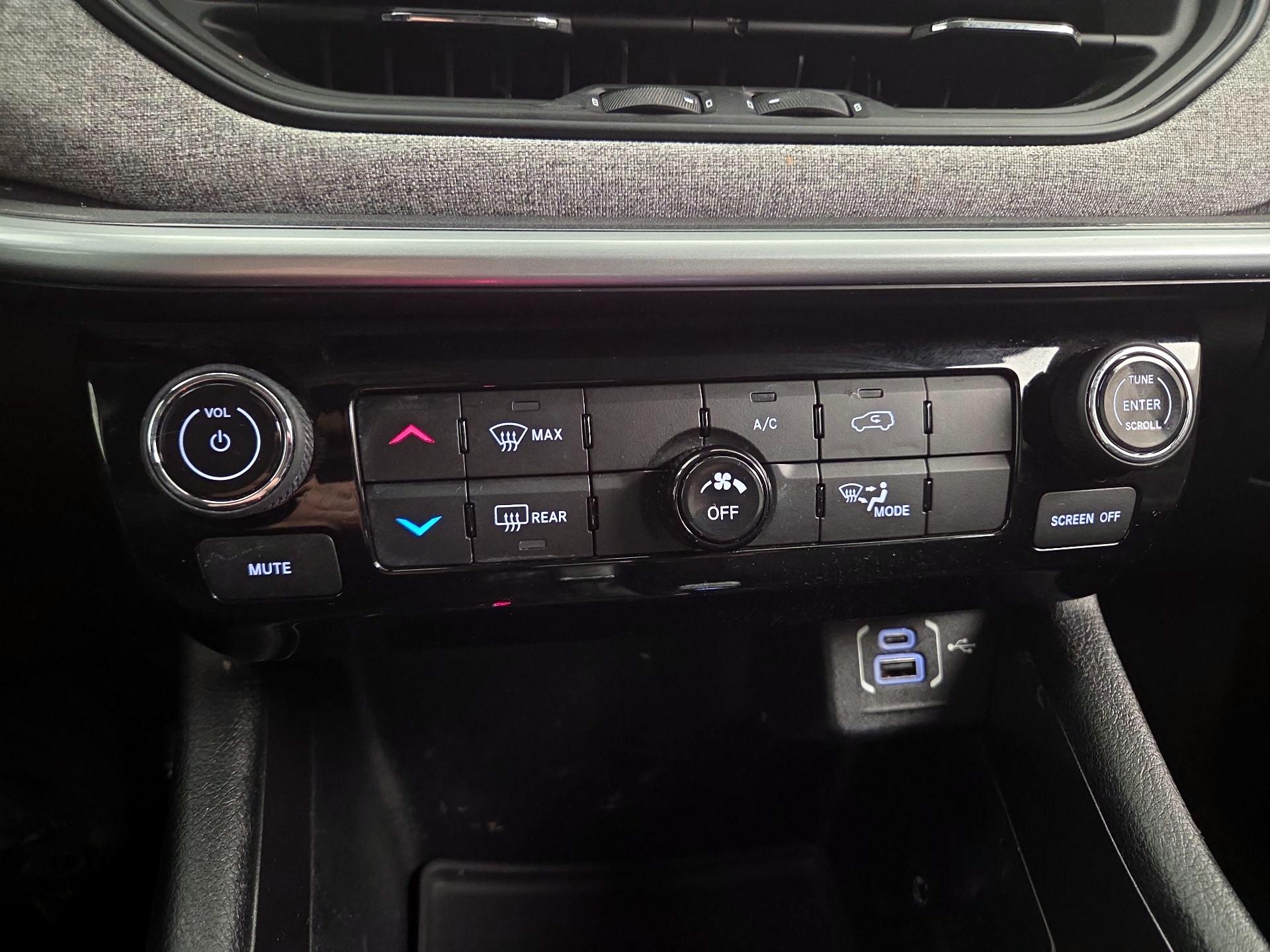 Thumbnail: 2022 Jeep Compass - 16