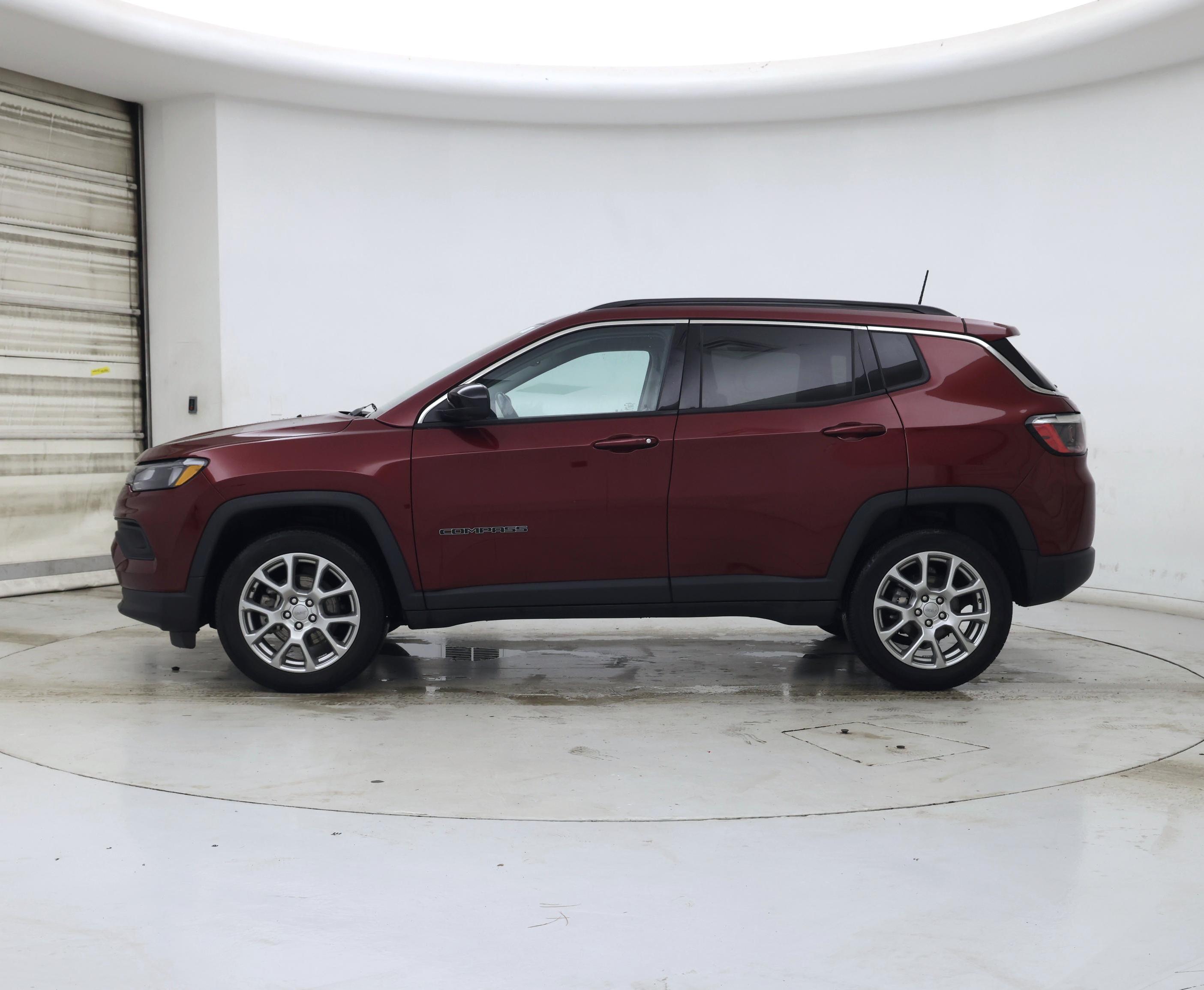 Thumbnail: 2022 Jeep Compass - 3