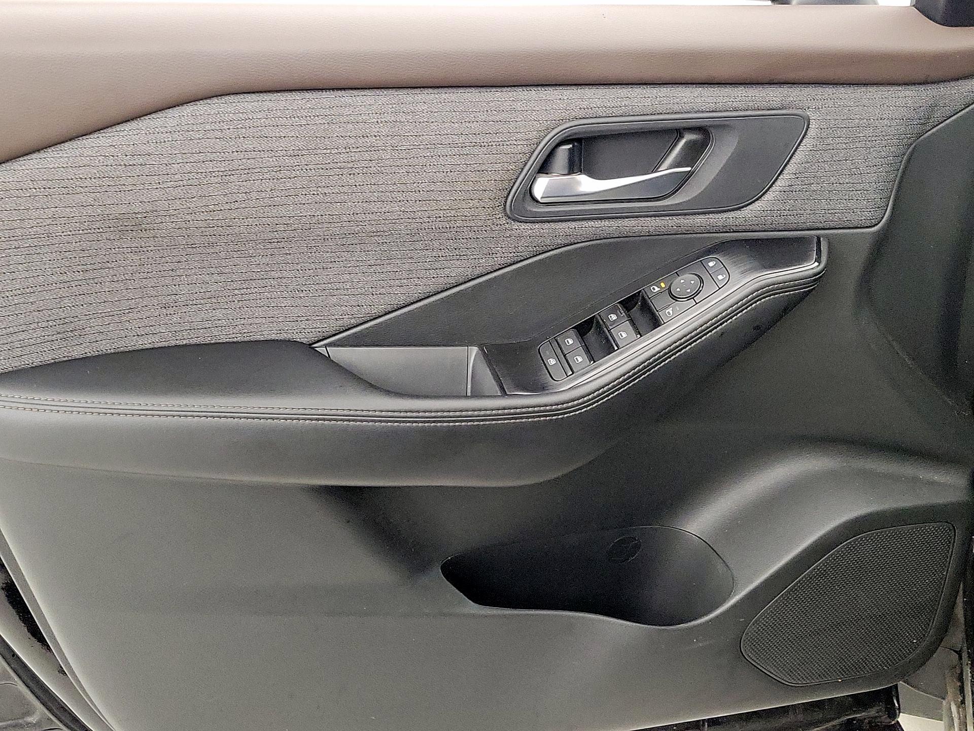 Thumbnail: 2023 Nissan Rogue - 12