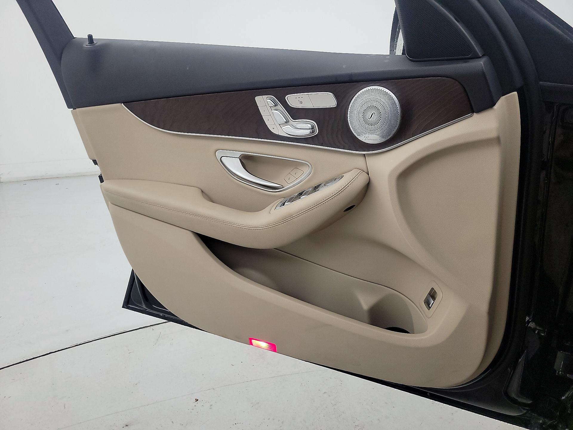 Thumbnail: 2021 Mercedes-Benz C-Class - 12