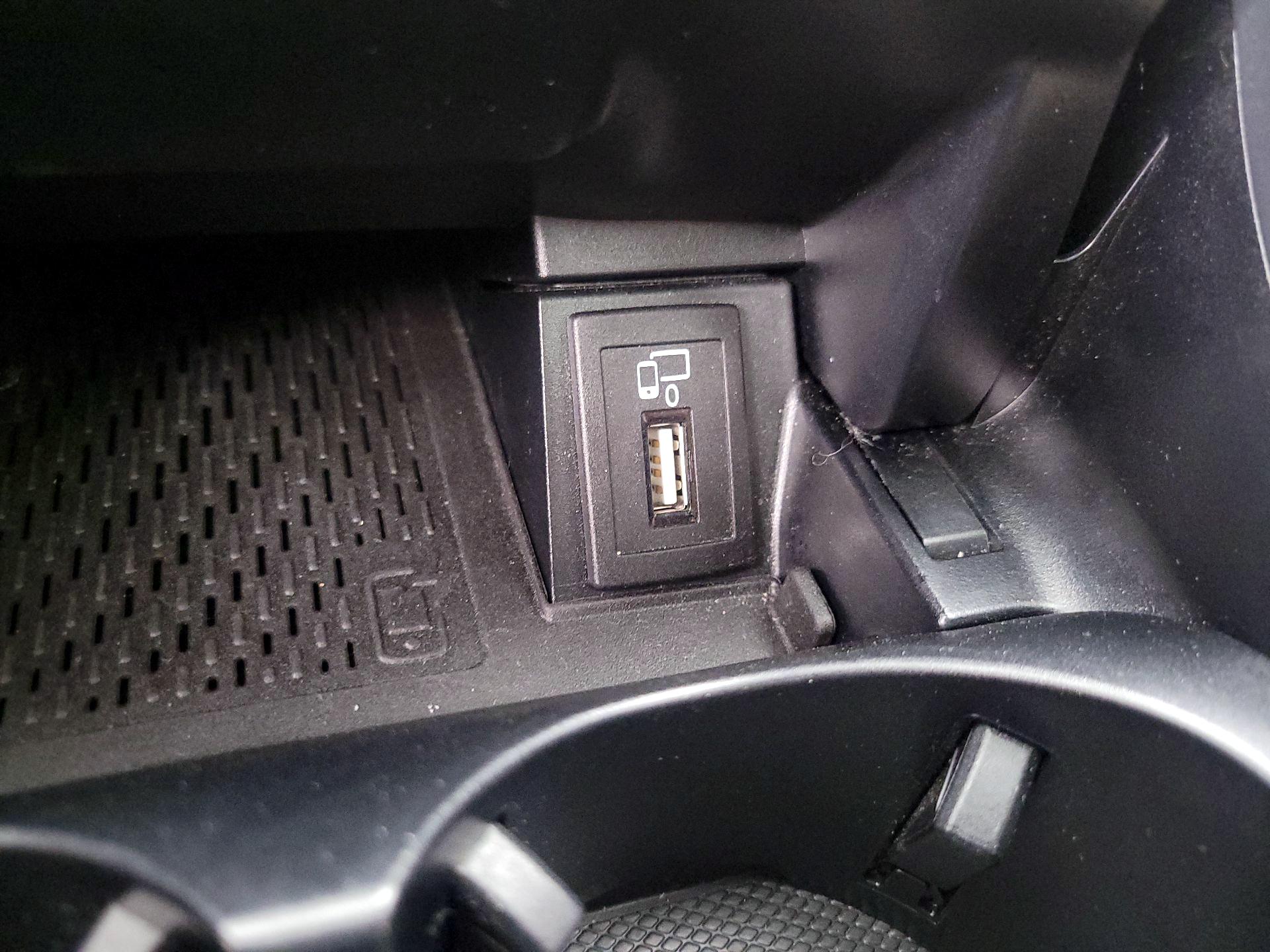 Thumbnail: 2021 Mercedes-Benz C-Class - 18