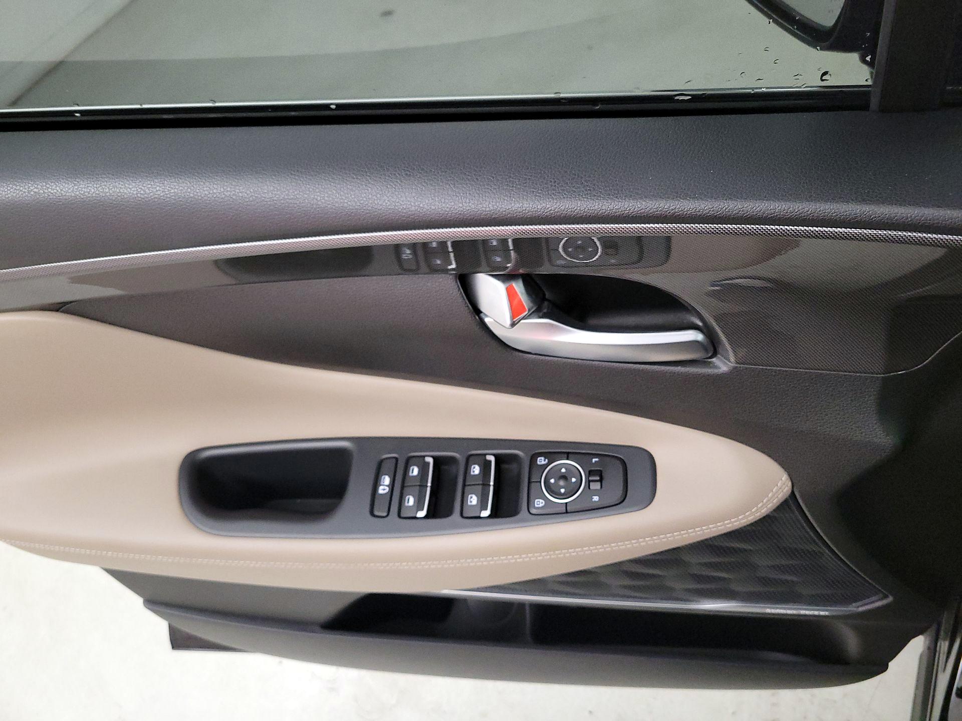 Thumbnail: 2022 Hyundai Santa Fe - 12