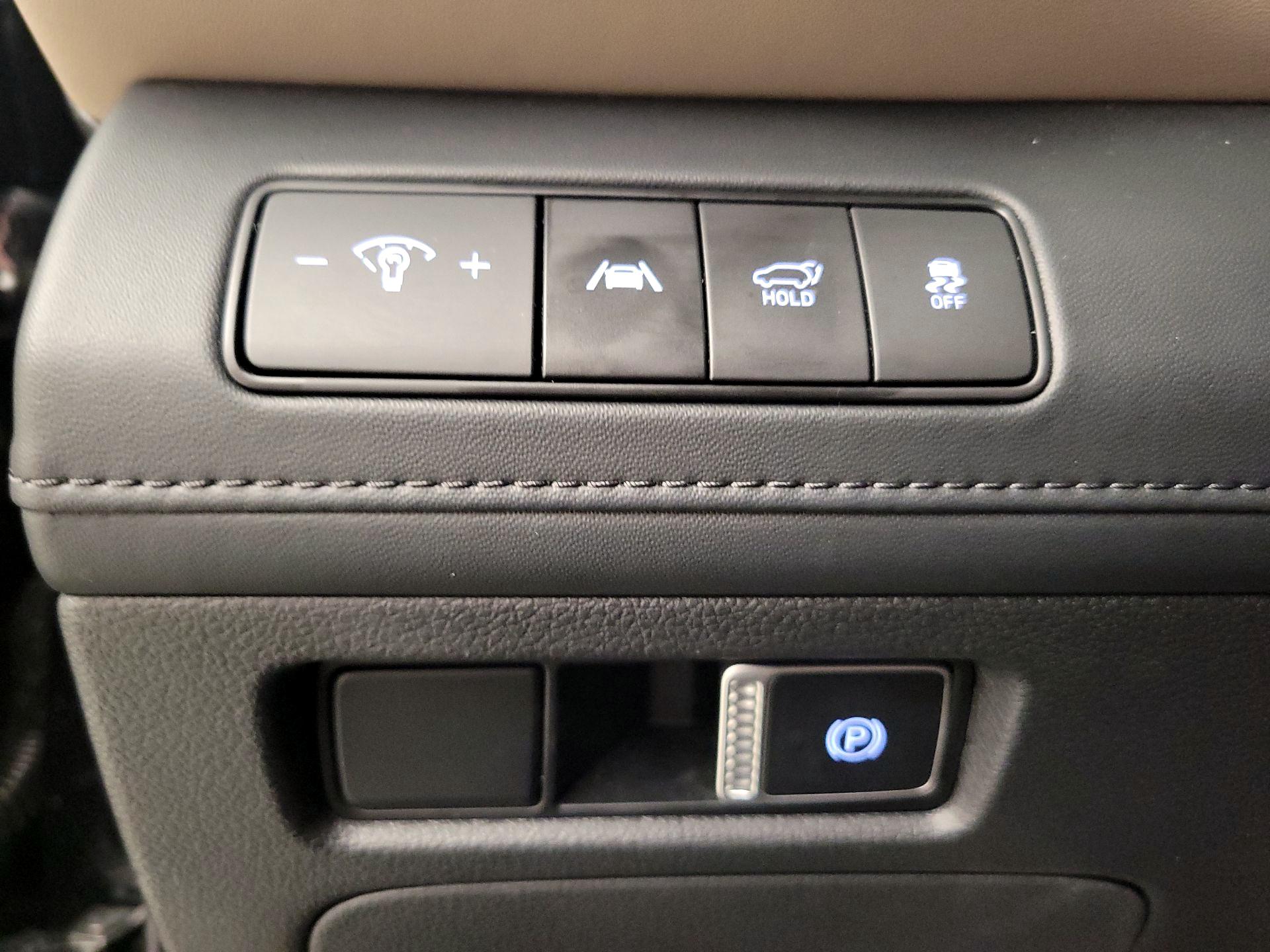 Thumbnail: 2022 Hyundai Santa Fe - 13