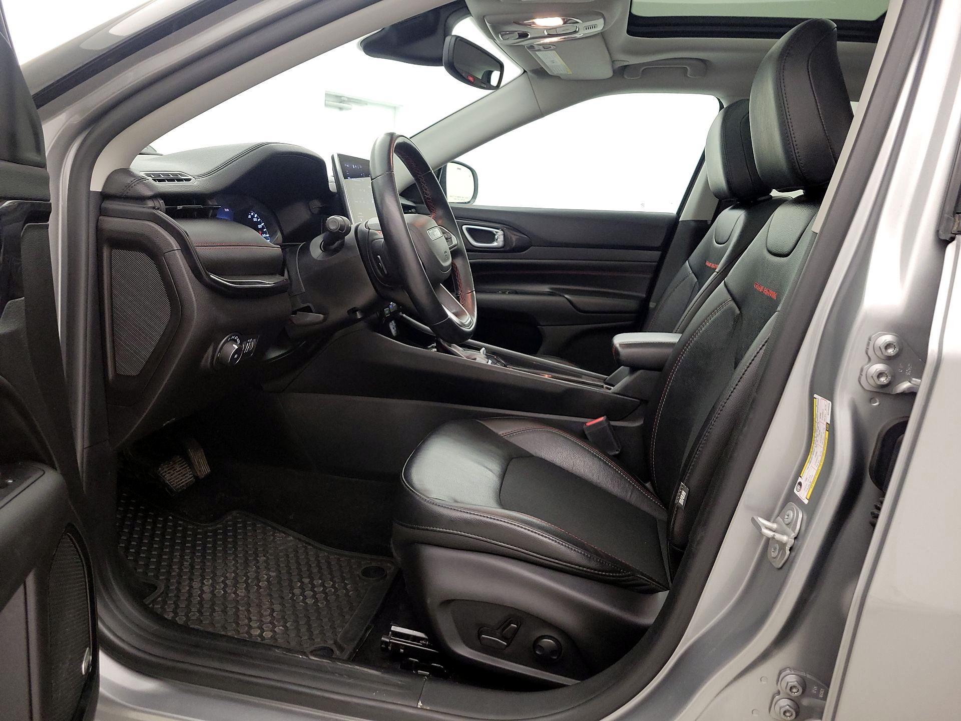 Thumbnail: 2022 Jeep Compass - 11