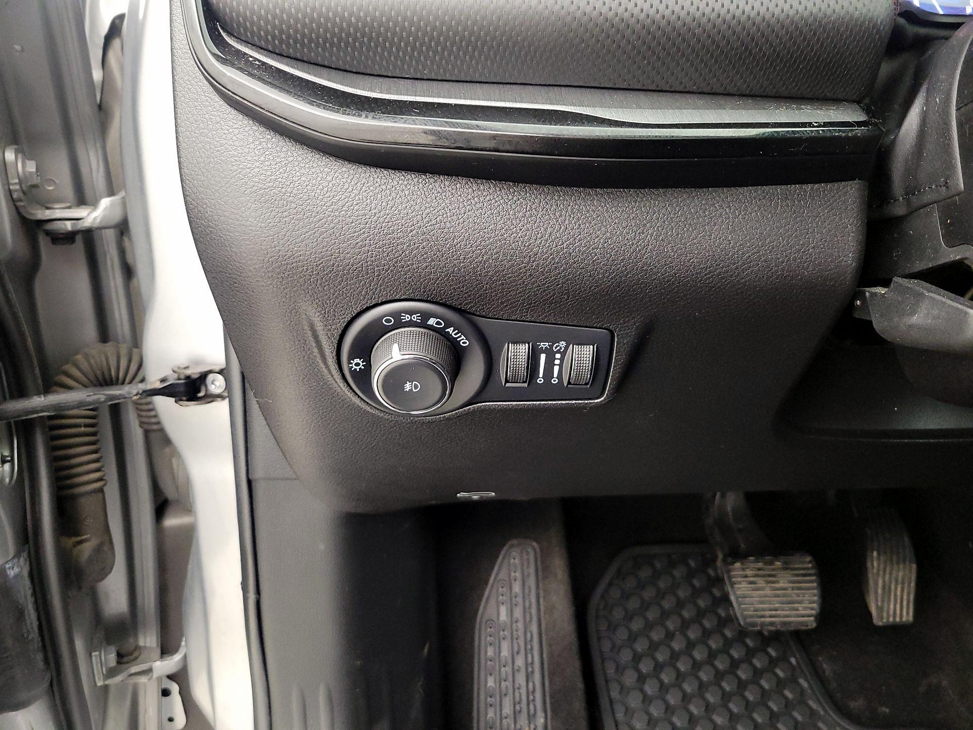 Thumbnail: 2022 Jeep Compass - 13