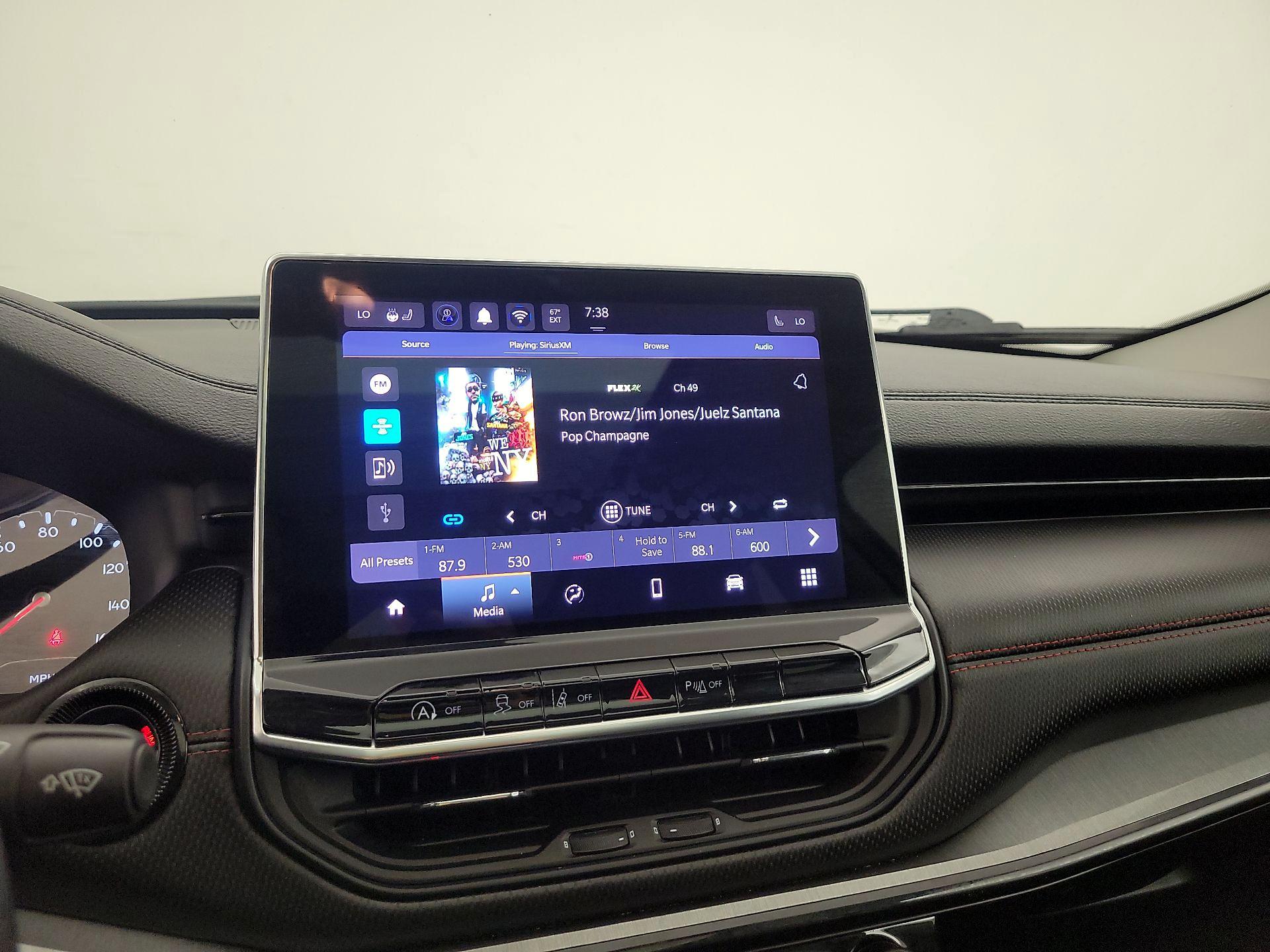 Thumbnail: 2022 Jeep Compass - 15