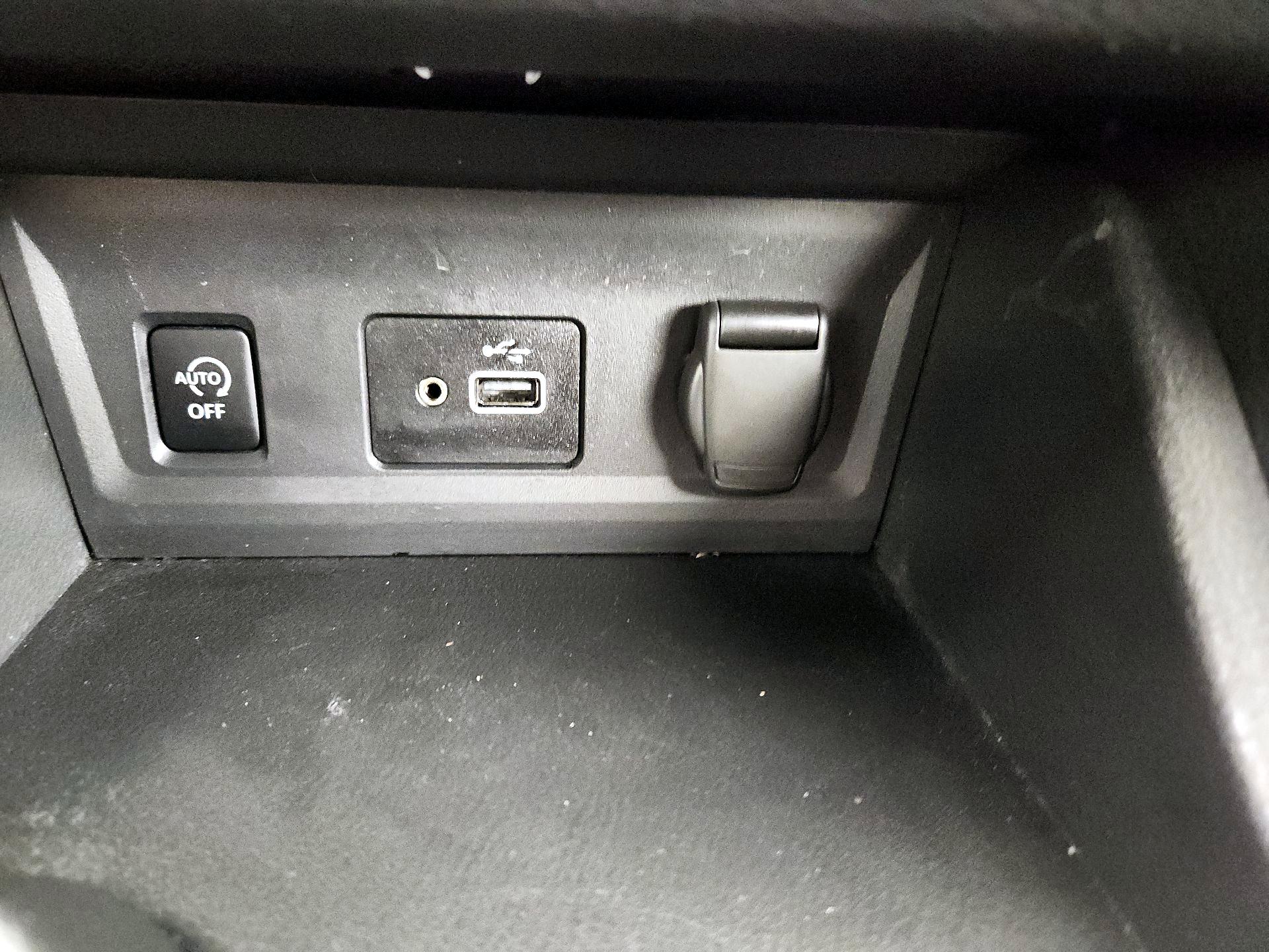 Thumbnail: 2025 Nissan Sentra - 16