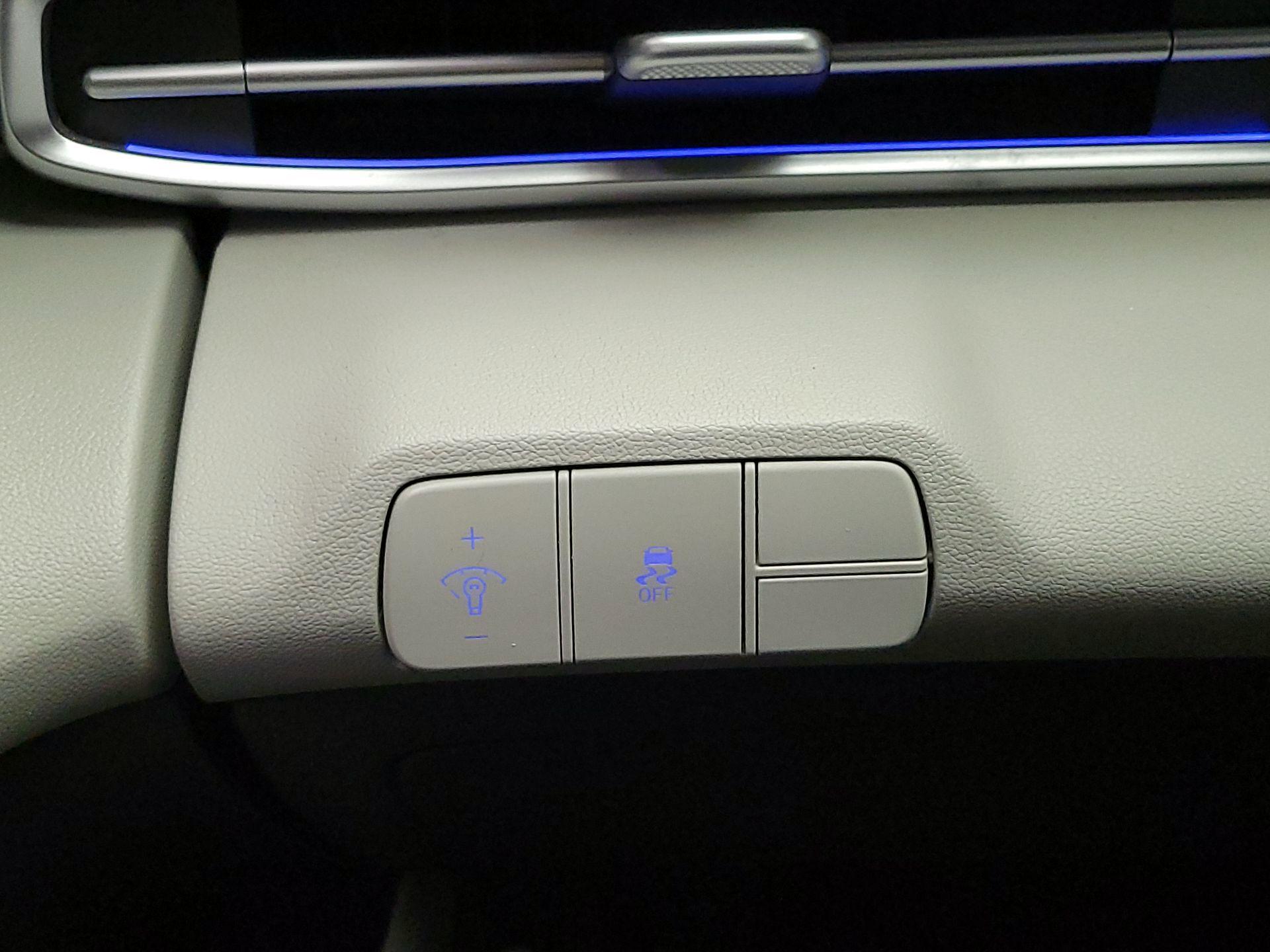 Thumbnail: 2024 Hyundai Elantra - 13