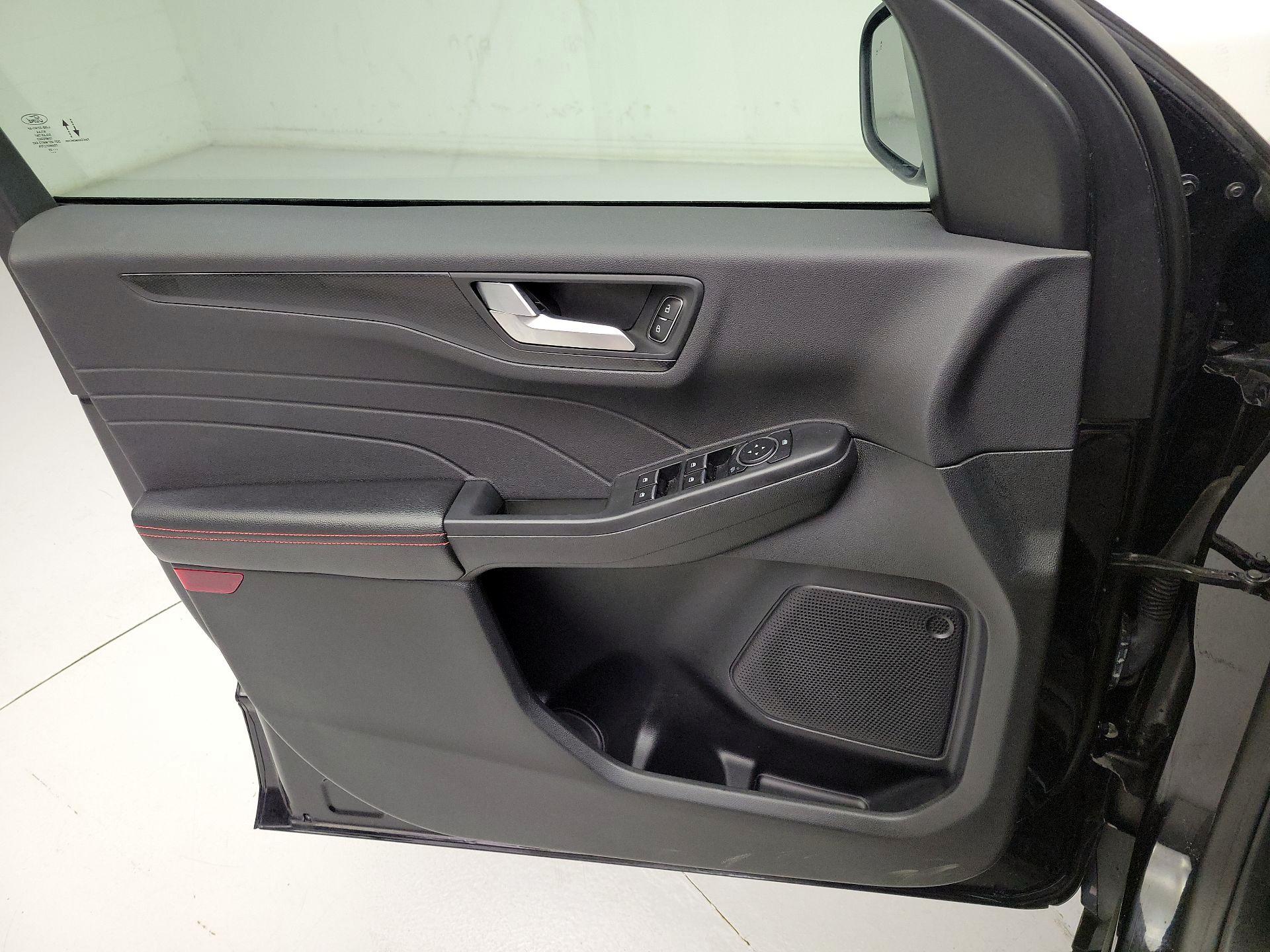 Thumbnail: 2023 Ford Escape - 12