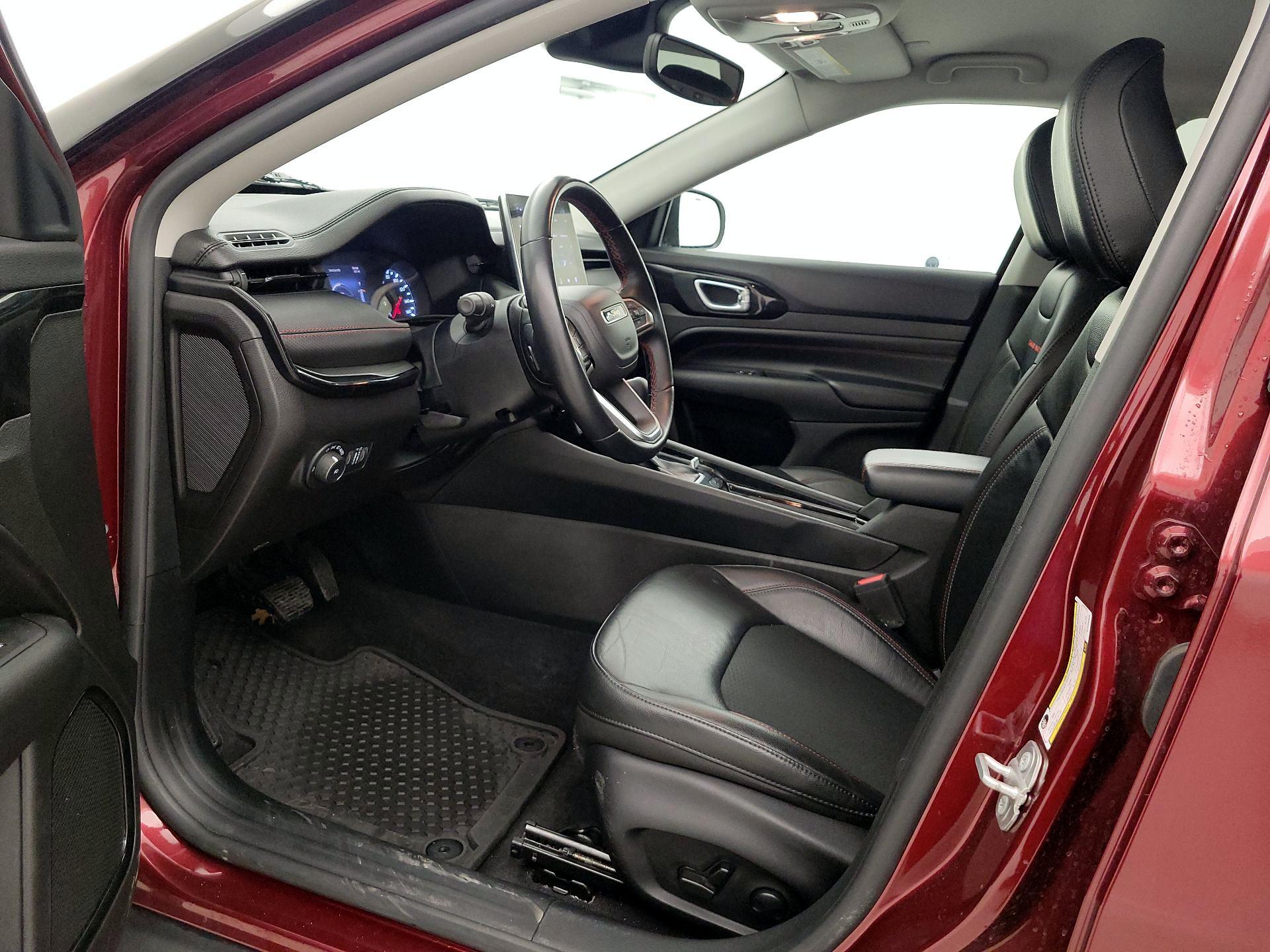 Thumbnail: 2022 Jeep Compass - 11