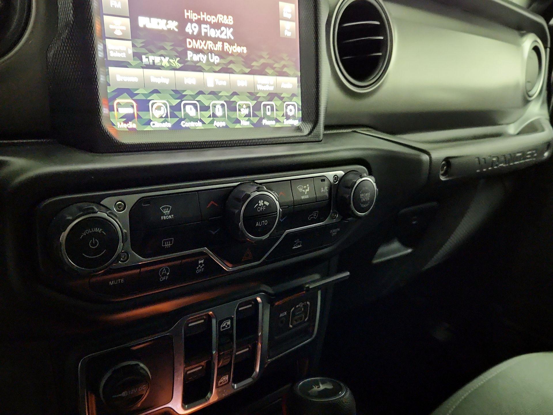 Thumbnail: 2023 Jeep Wrangler - 17