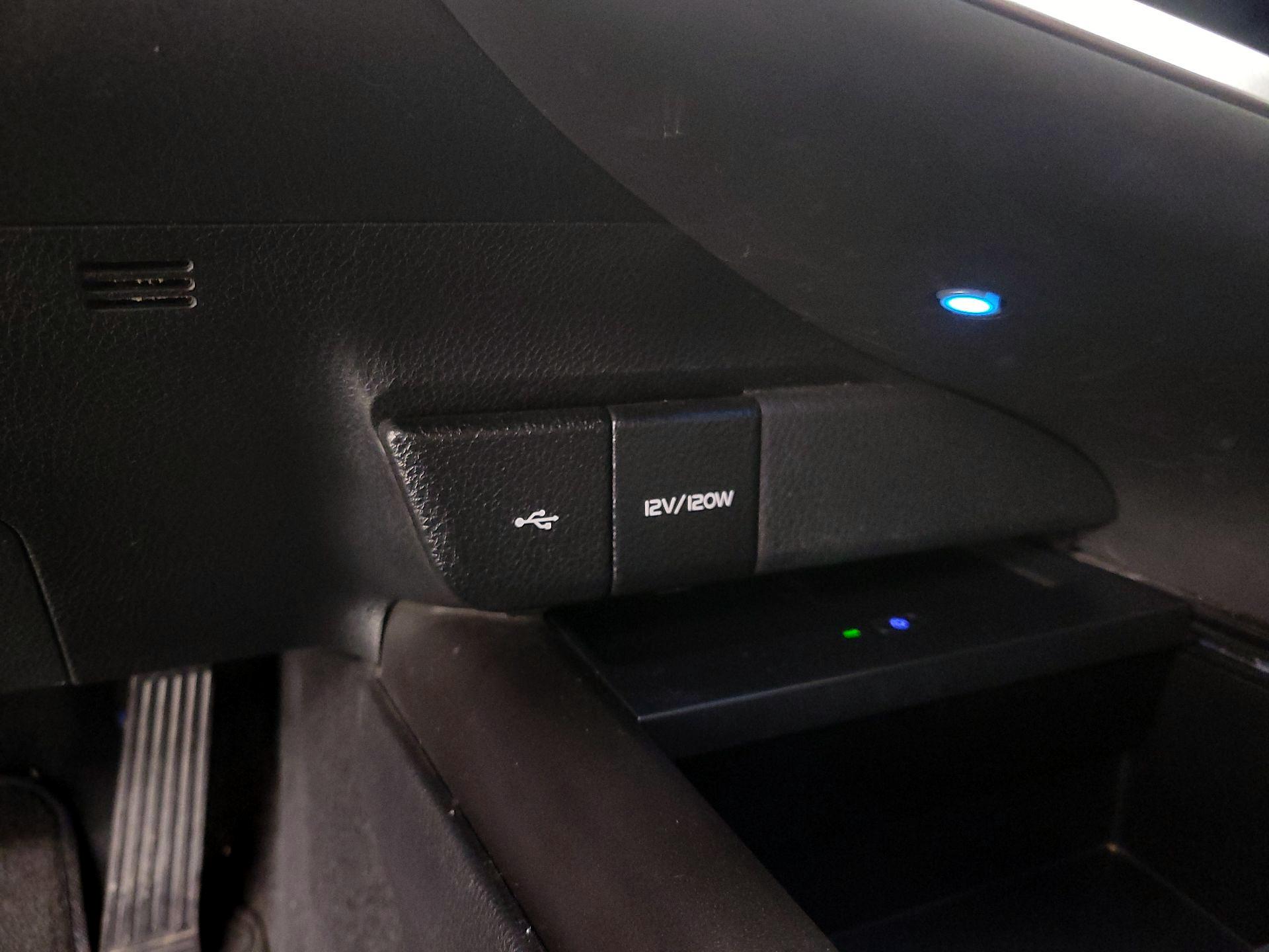 Thumbnail: 2024 Toyota Camry - 18