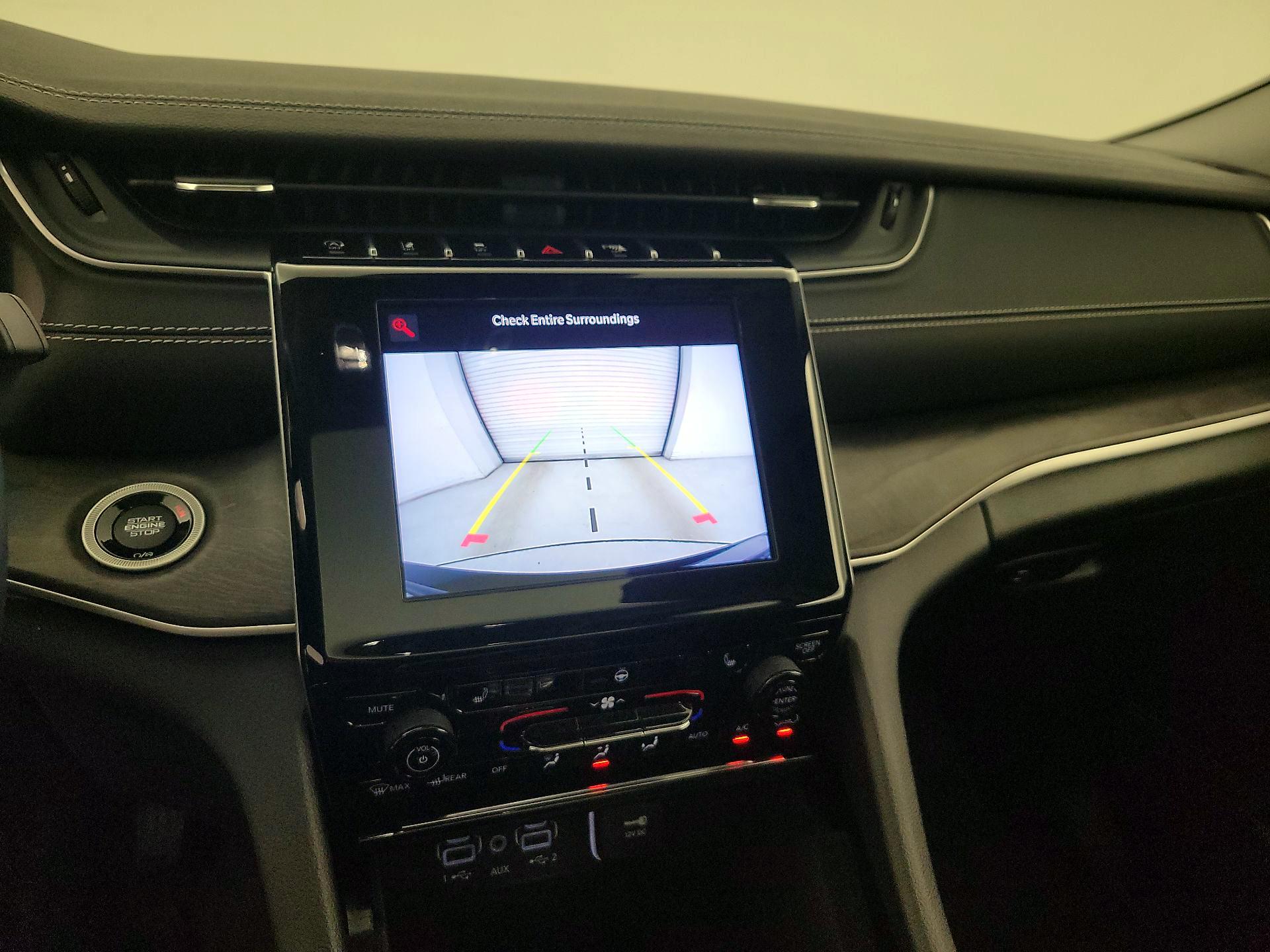 Thumbnail: 2022 Jeep Grand Cherokee - 14