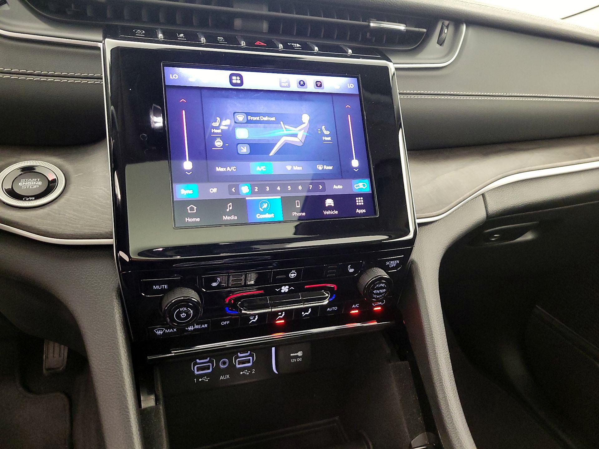 Thumbnail: 2022 Jeep Grand Cherokee - 16