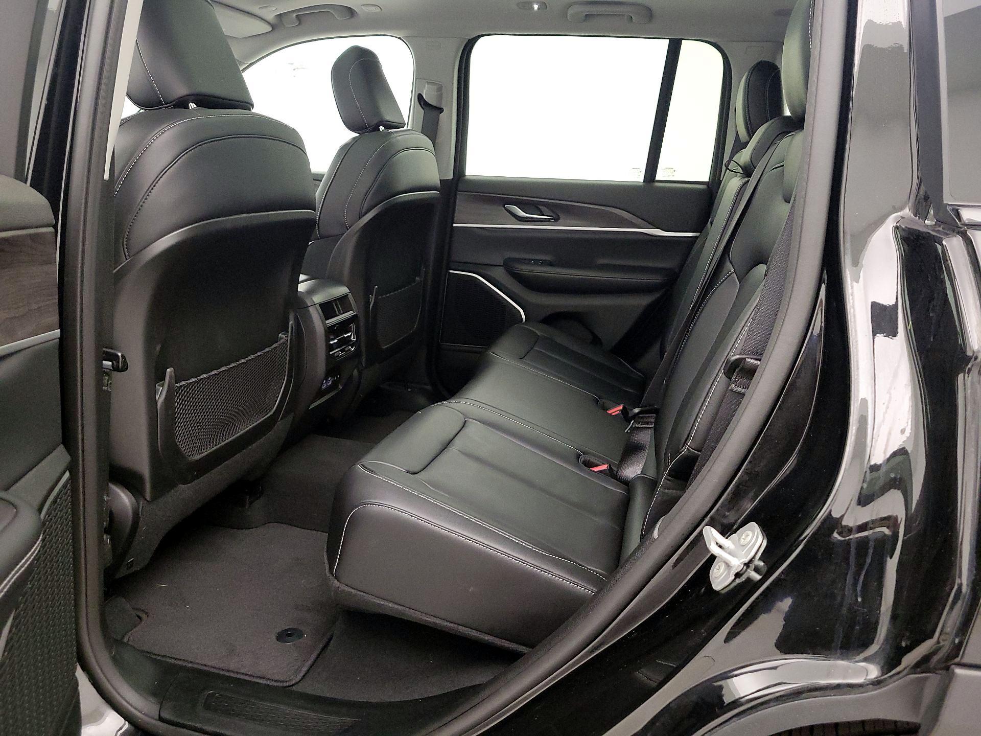 Thumbnail: 2022 Jeep Grand Cherokee - 20