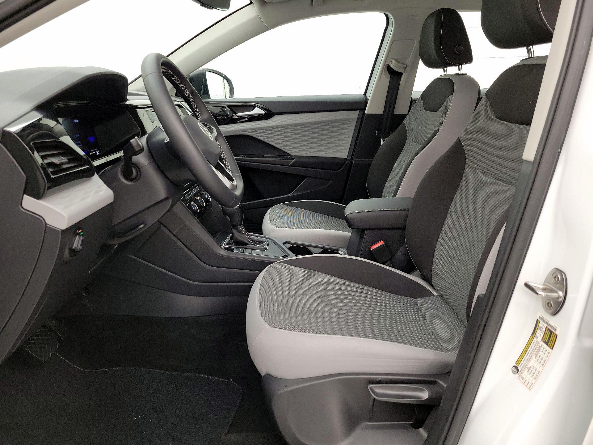 Thumbnail: 2023 Volkswagen Taos - 11