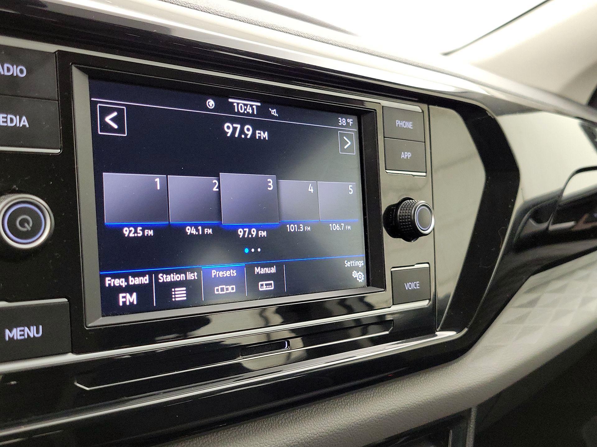 Thumbnail: 2023 Volkswagen Taos - 15