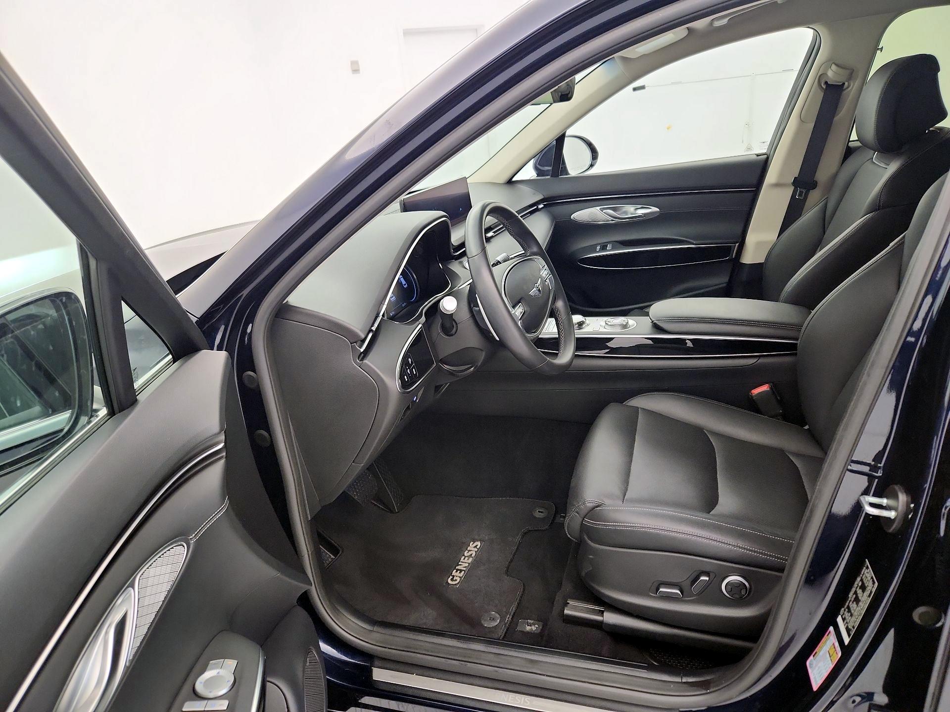 Thumbnail: 2025 Genesis GV70 - 11