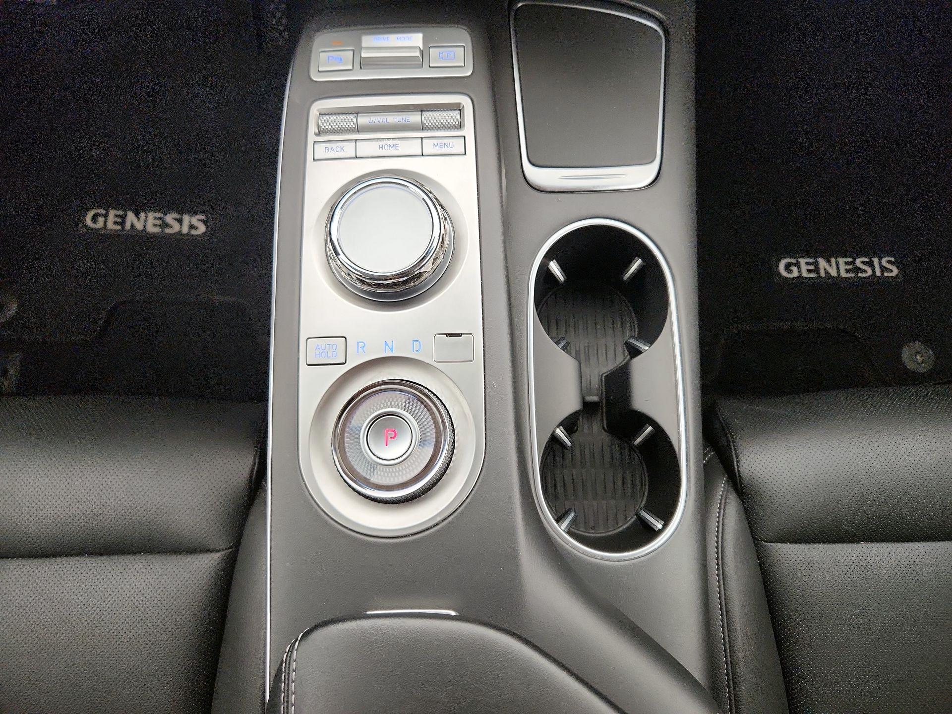 Thumbnail: 2025 Genesis GV70 - 18