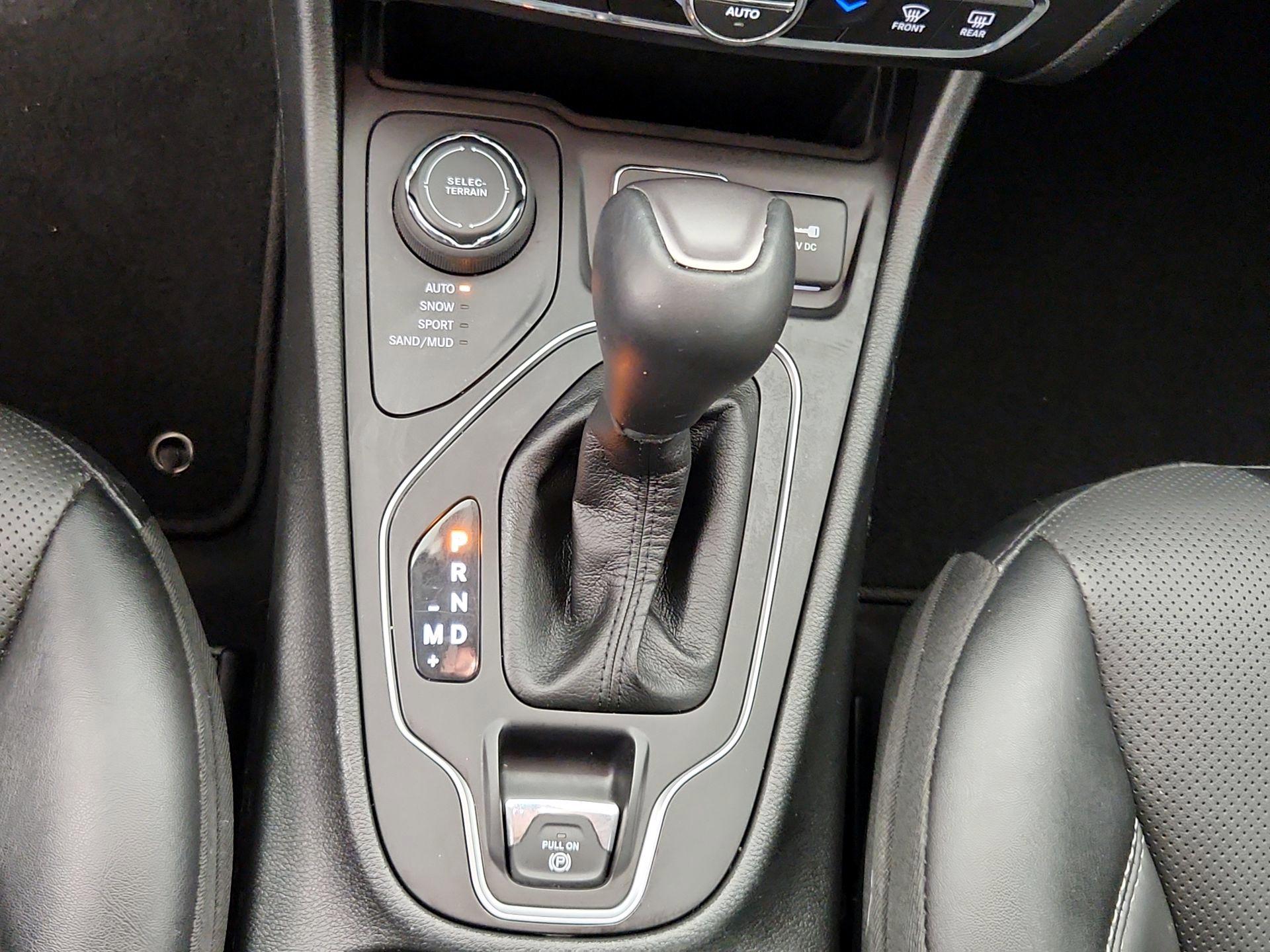 Thumbnail: 2022 Jeep Cherokee - 17