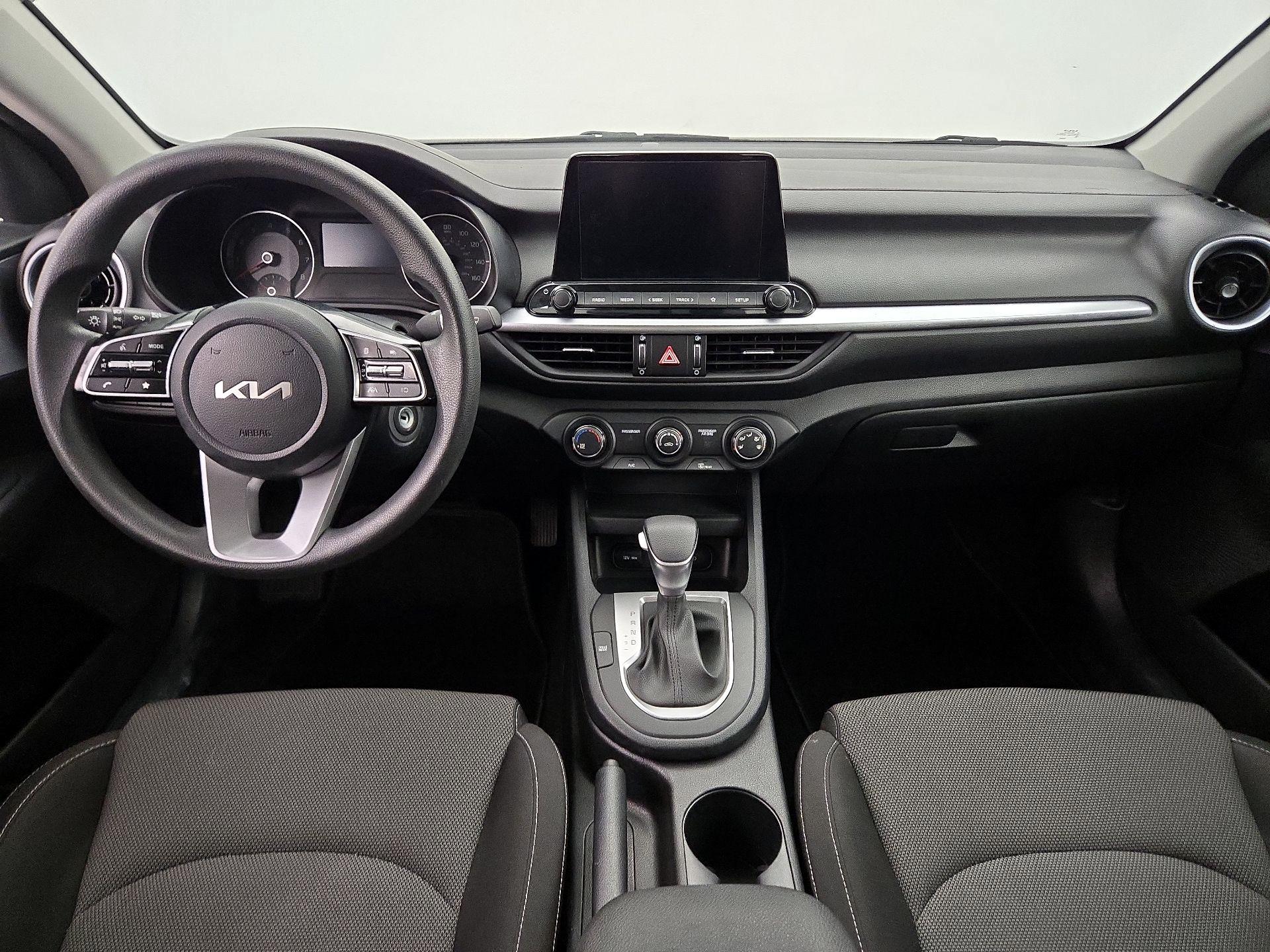 Thumbnail: 2024 Kia Forte - 9