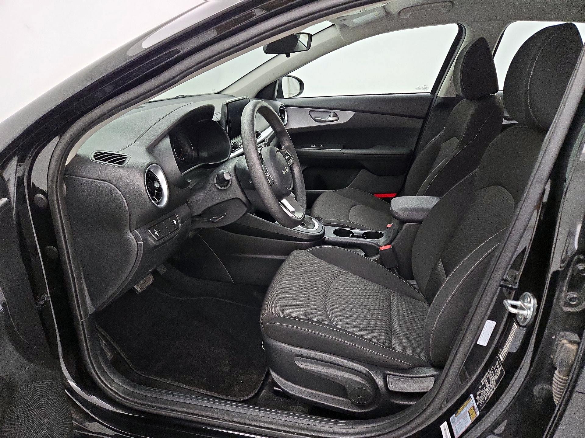 Thumbnail: 2024 Kia Forte - 11