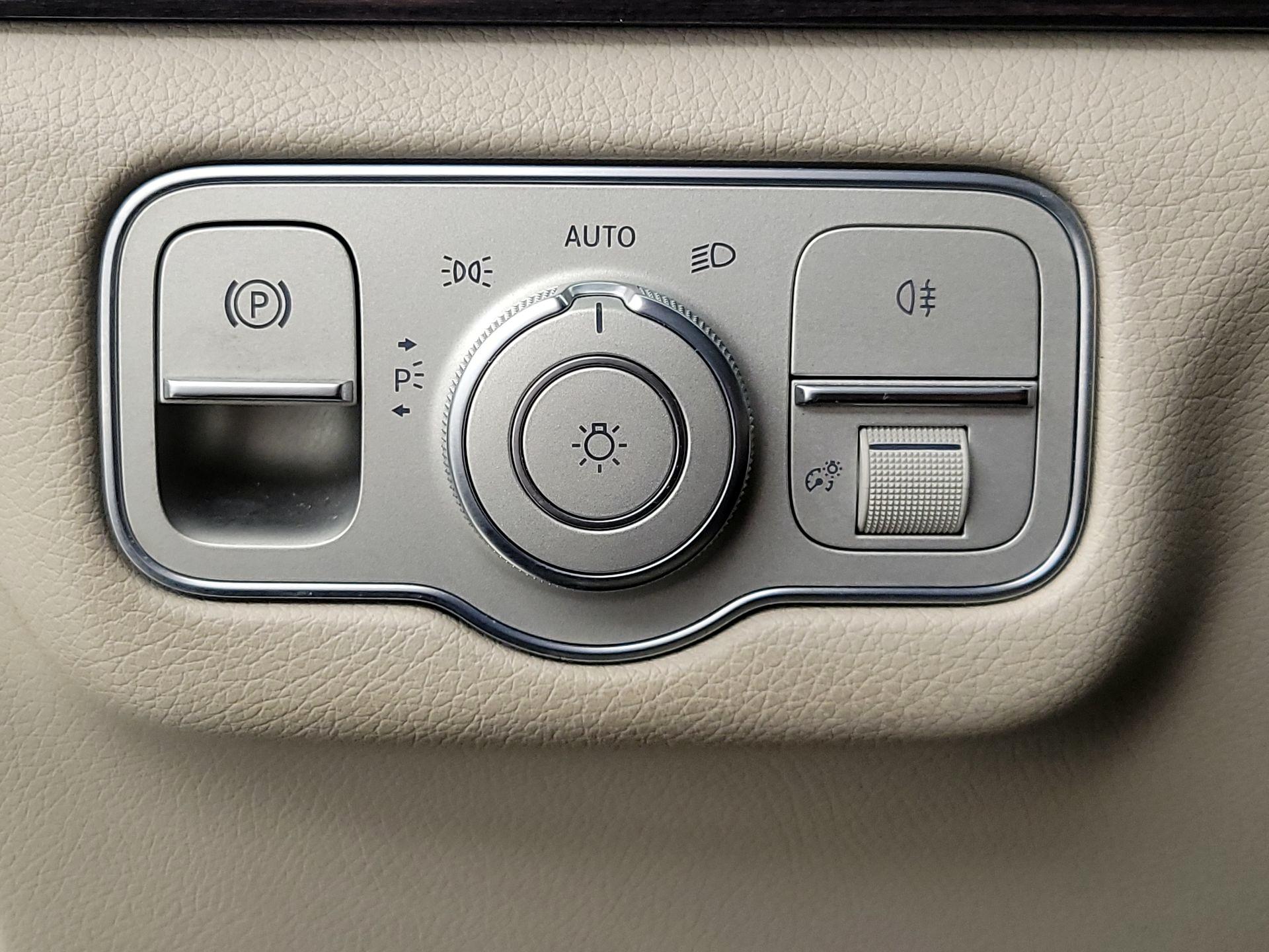 Thumbnail: 2020 Mercedes-Benz GLE - 13