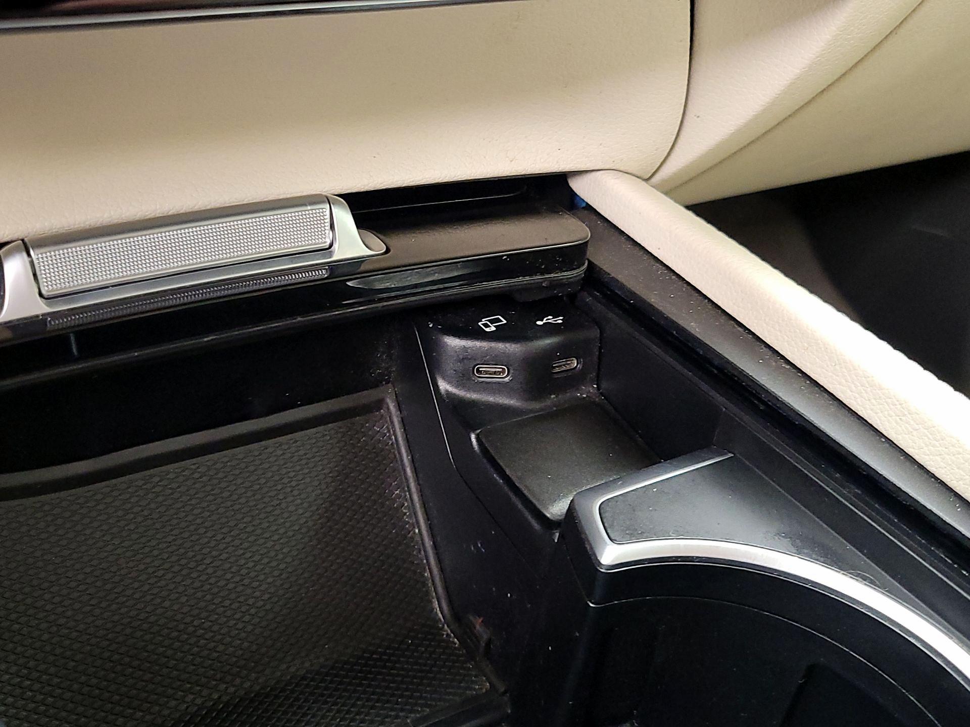 Thumbnail: 2020 Mercedes-Benz GLE - 19