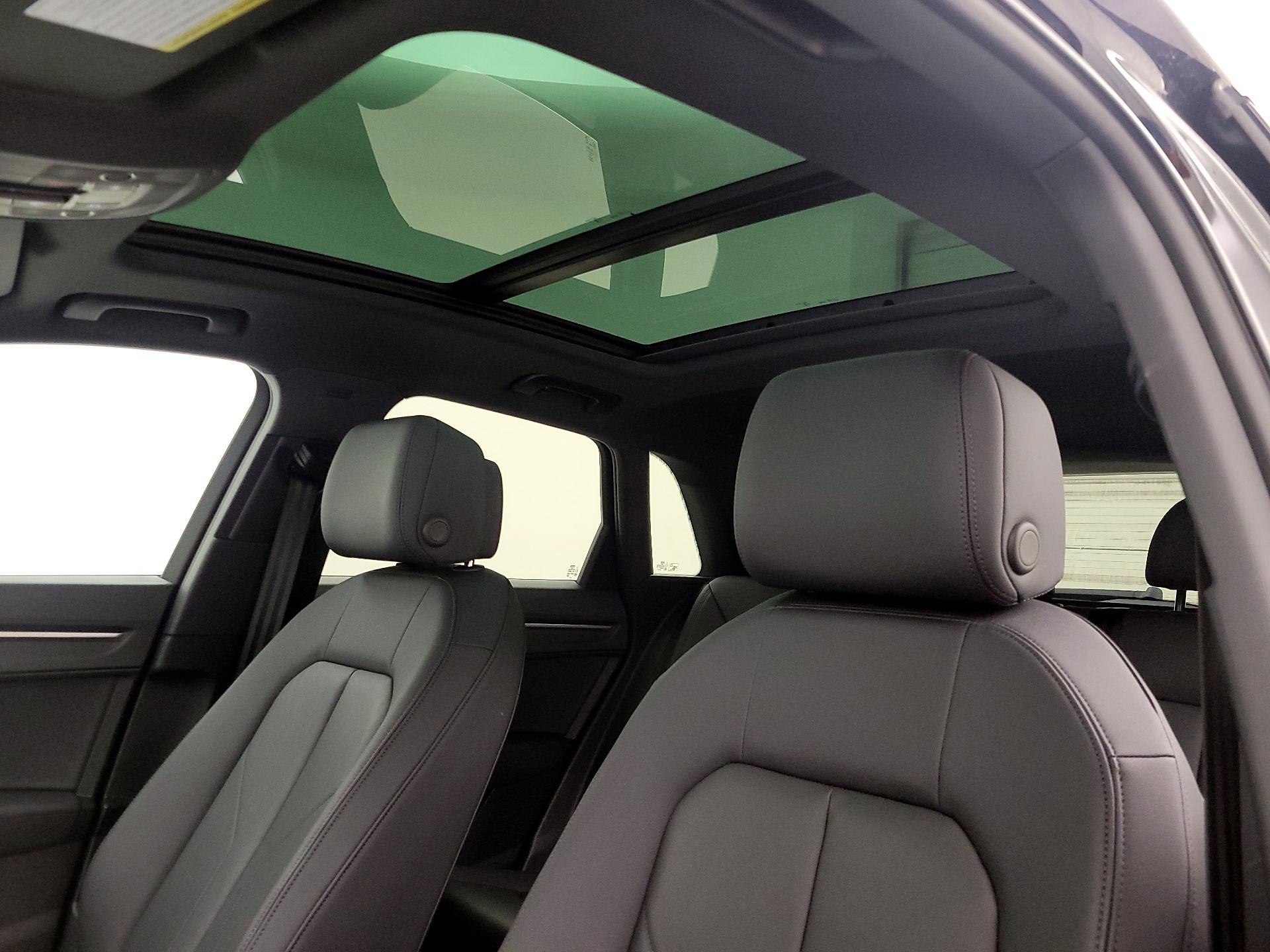 Thumbnail: 2025 Audi Q3 - 19