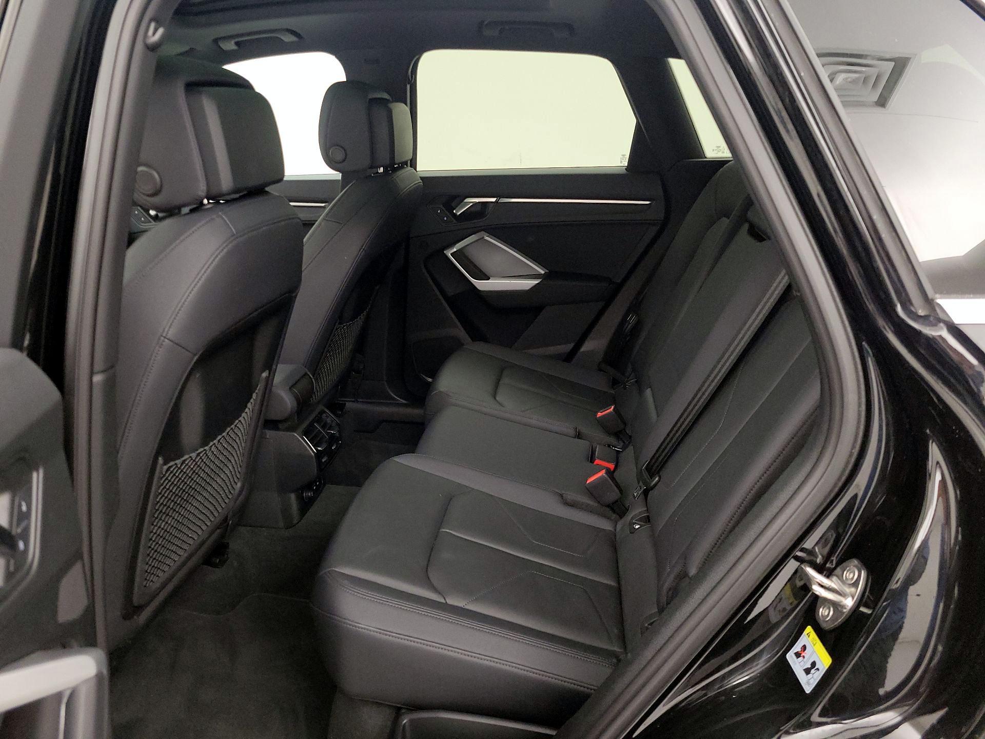 Thumbnail: 2025 Audi Q3 - 20