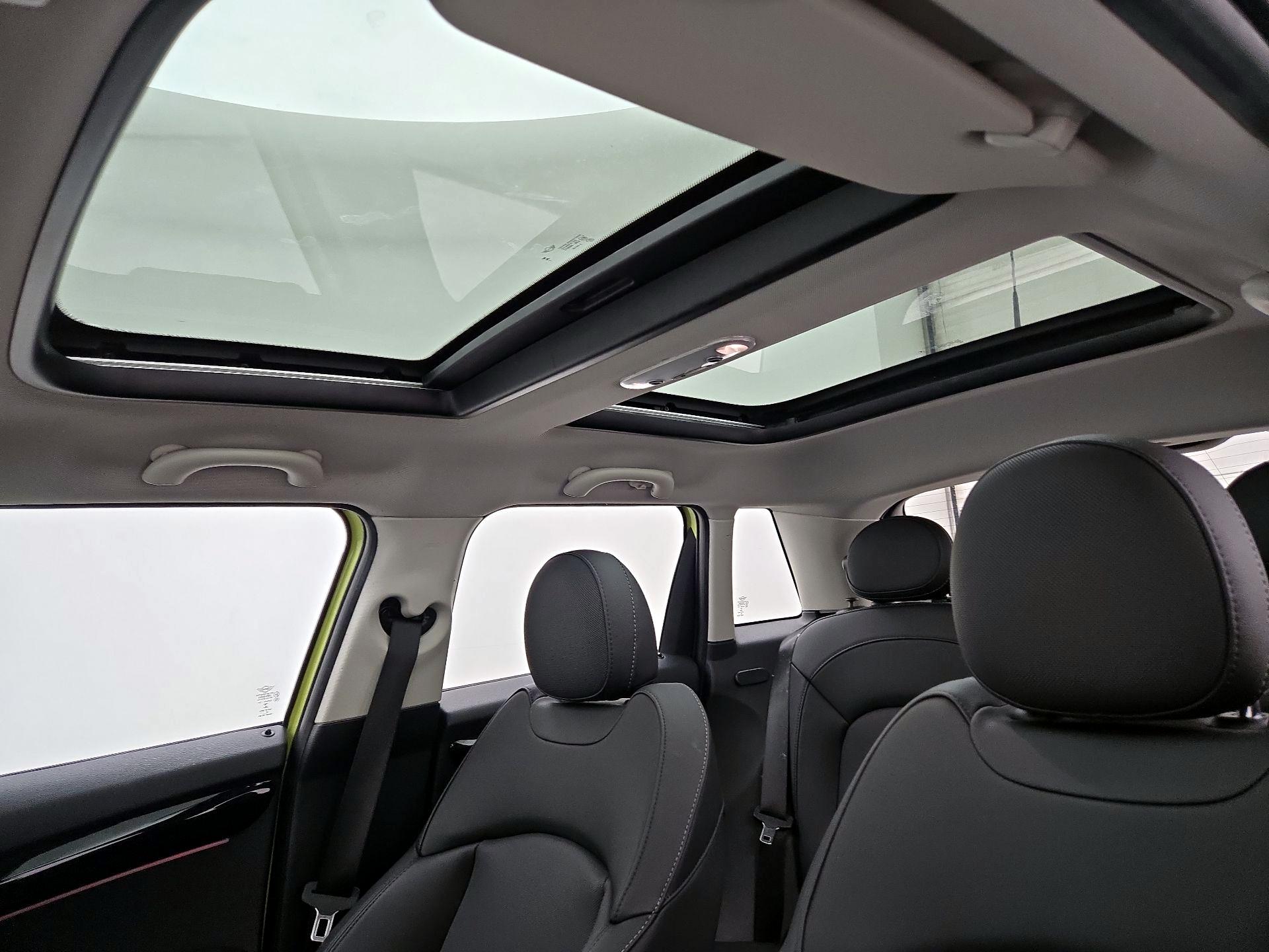 Thumbnail: 2023 MINI Cooper Hardtop - 19