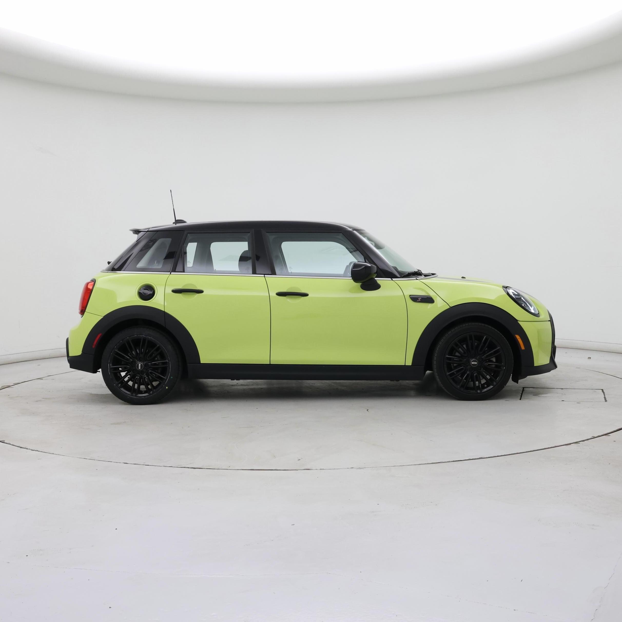 Thumbnail: 2023 MINI Cooper Hardtop - 7