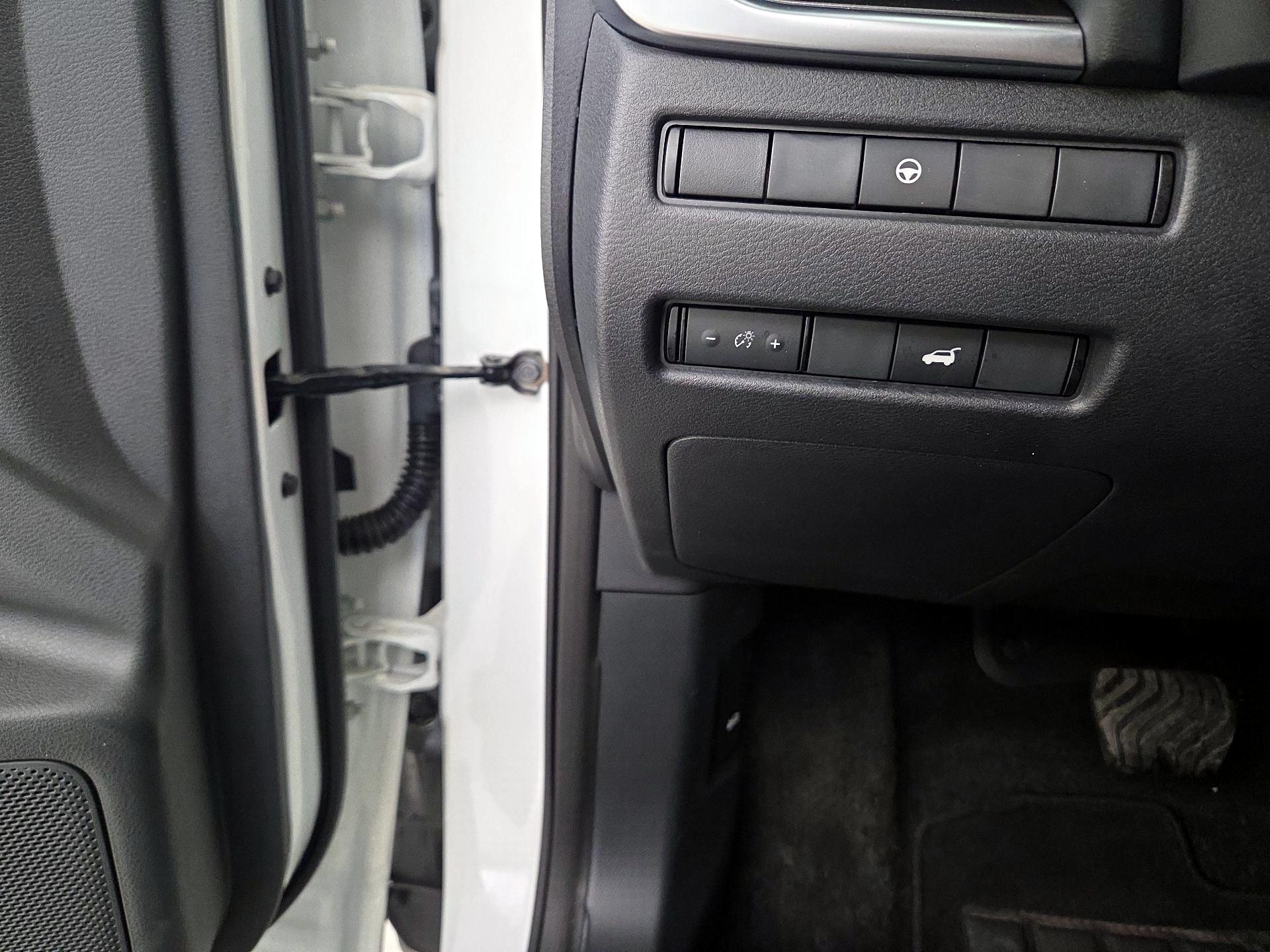 Thumbnail: 2023 Nissan Rogue - 13