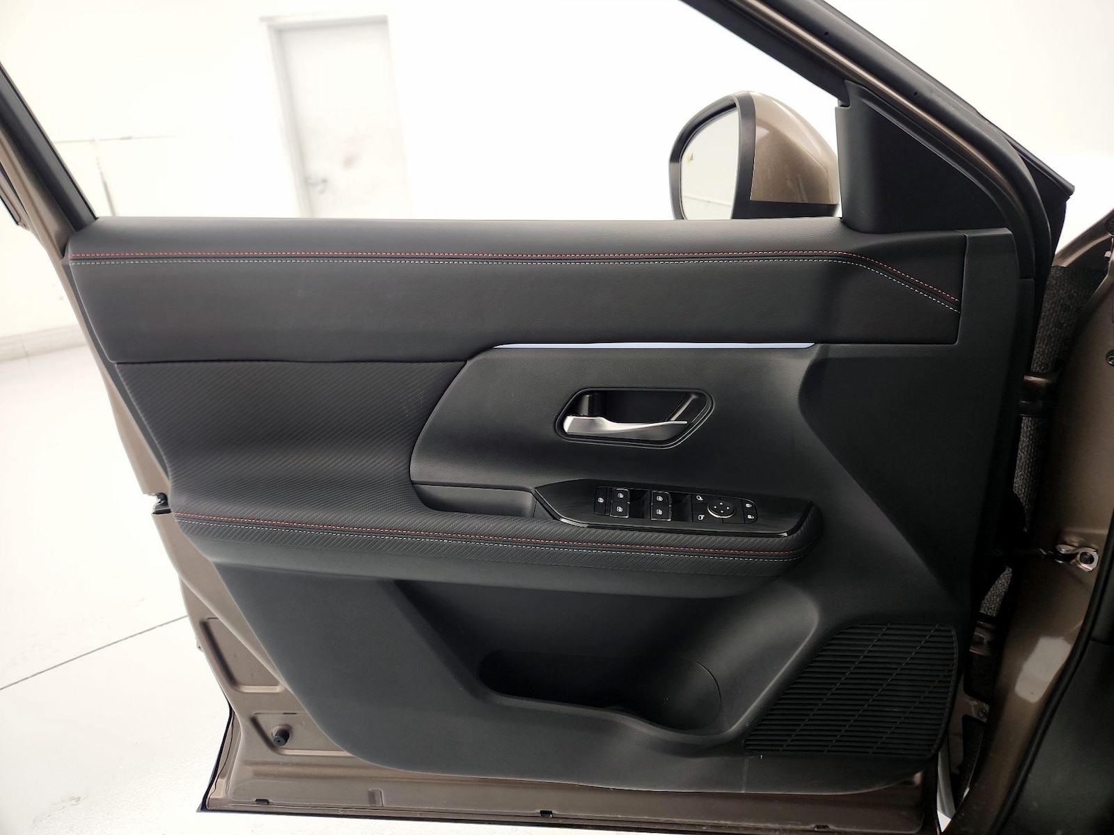 2025 Nissan Kicks SR AWD - Photo 13