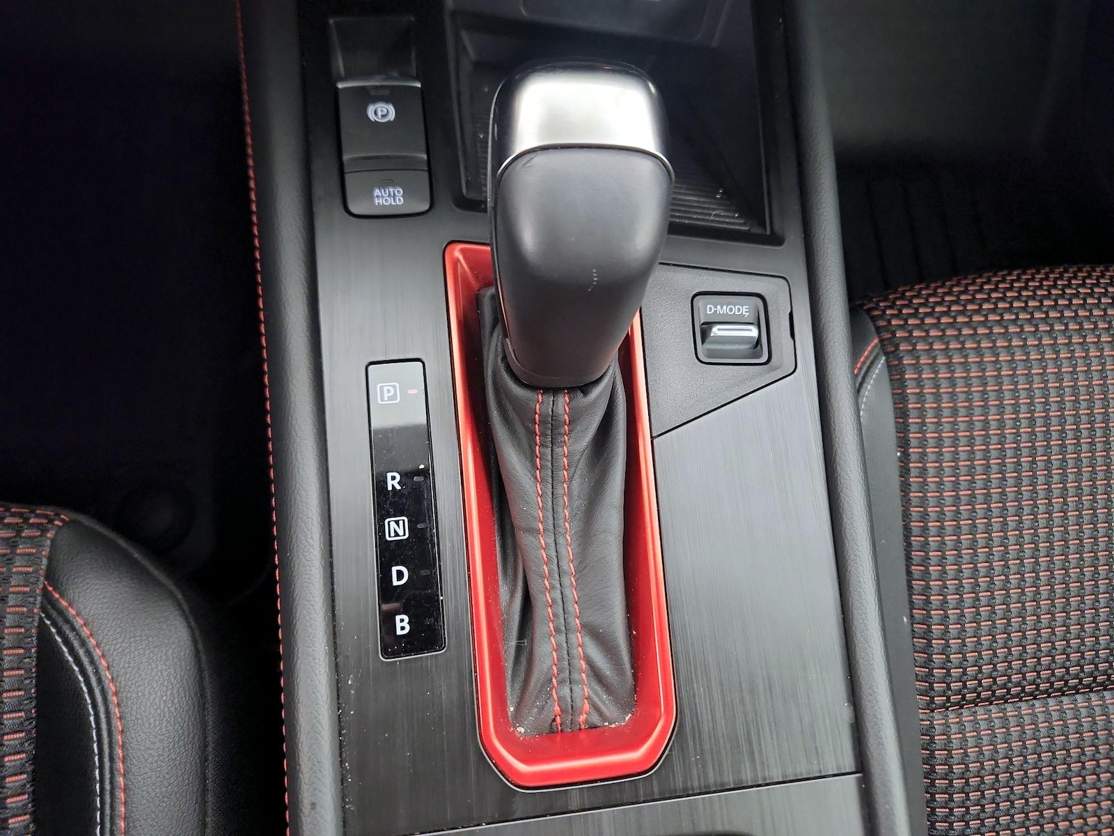 2025 Nissan Kicks SR AWD - Photo 18