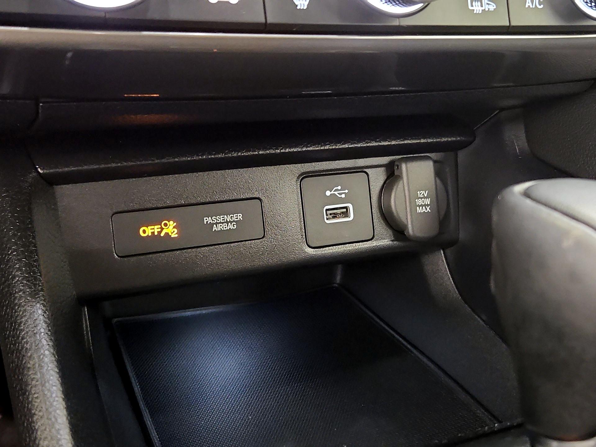 Thumbnail: 2023 Acura Integra - 18