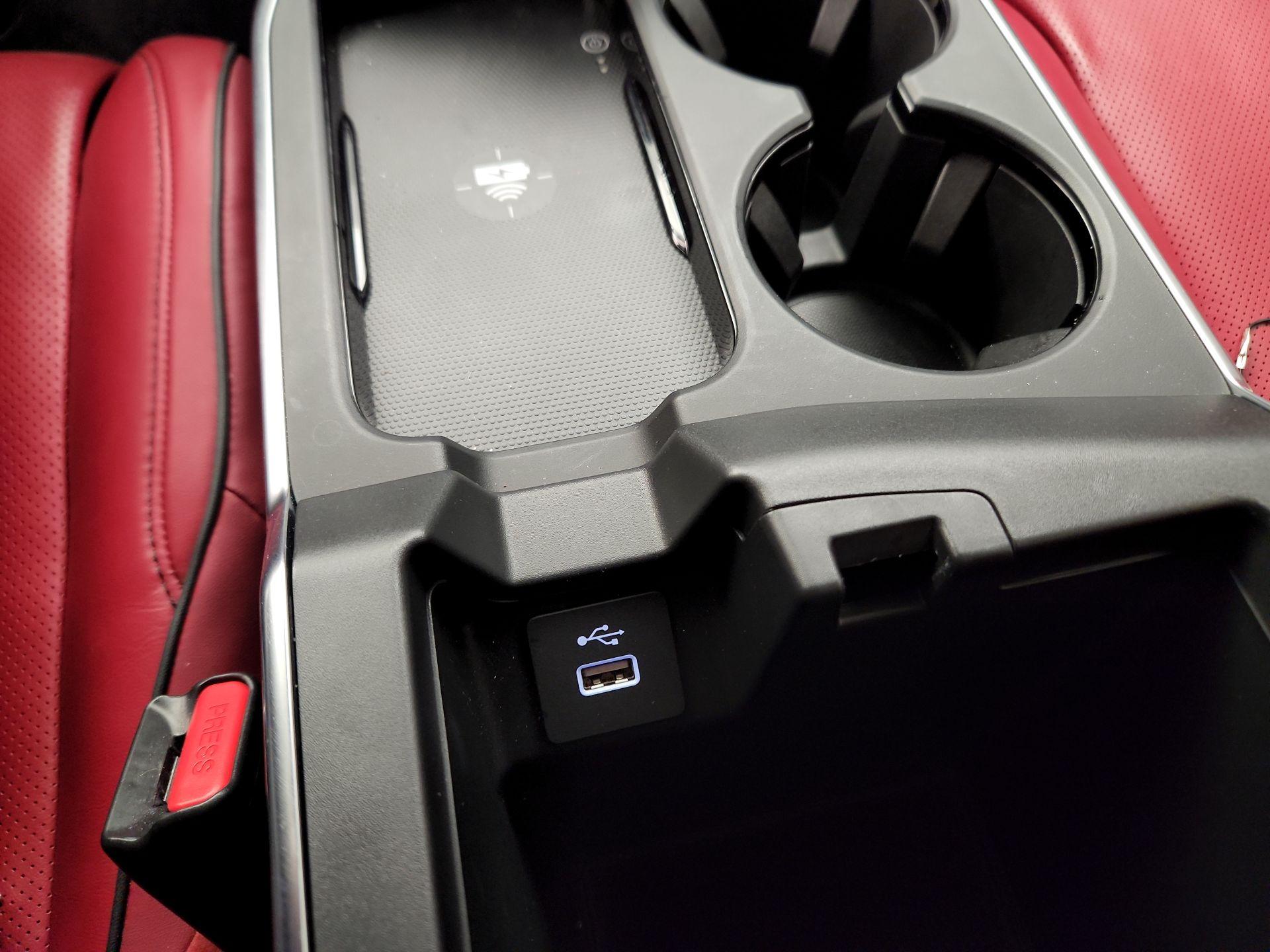 Thumbnail: 2025 Acura RDX - 18