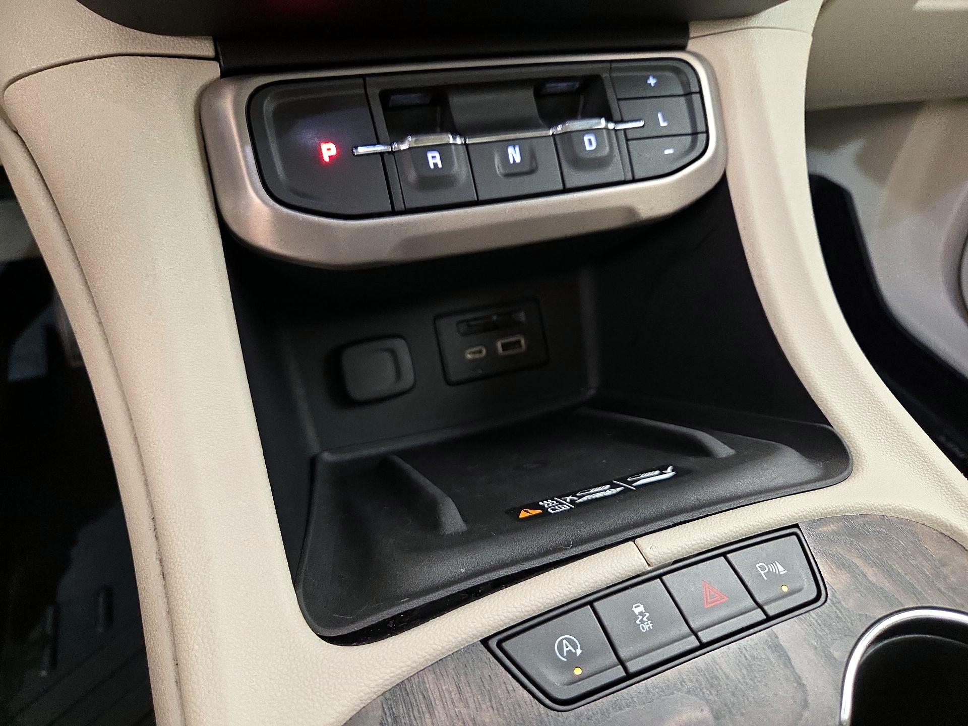 Thumbnail: 2021 GMC Acadia - 18